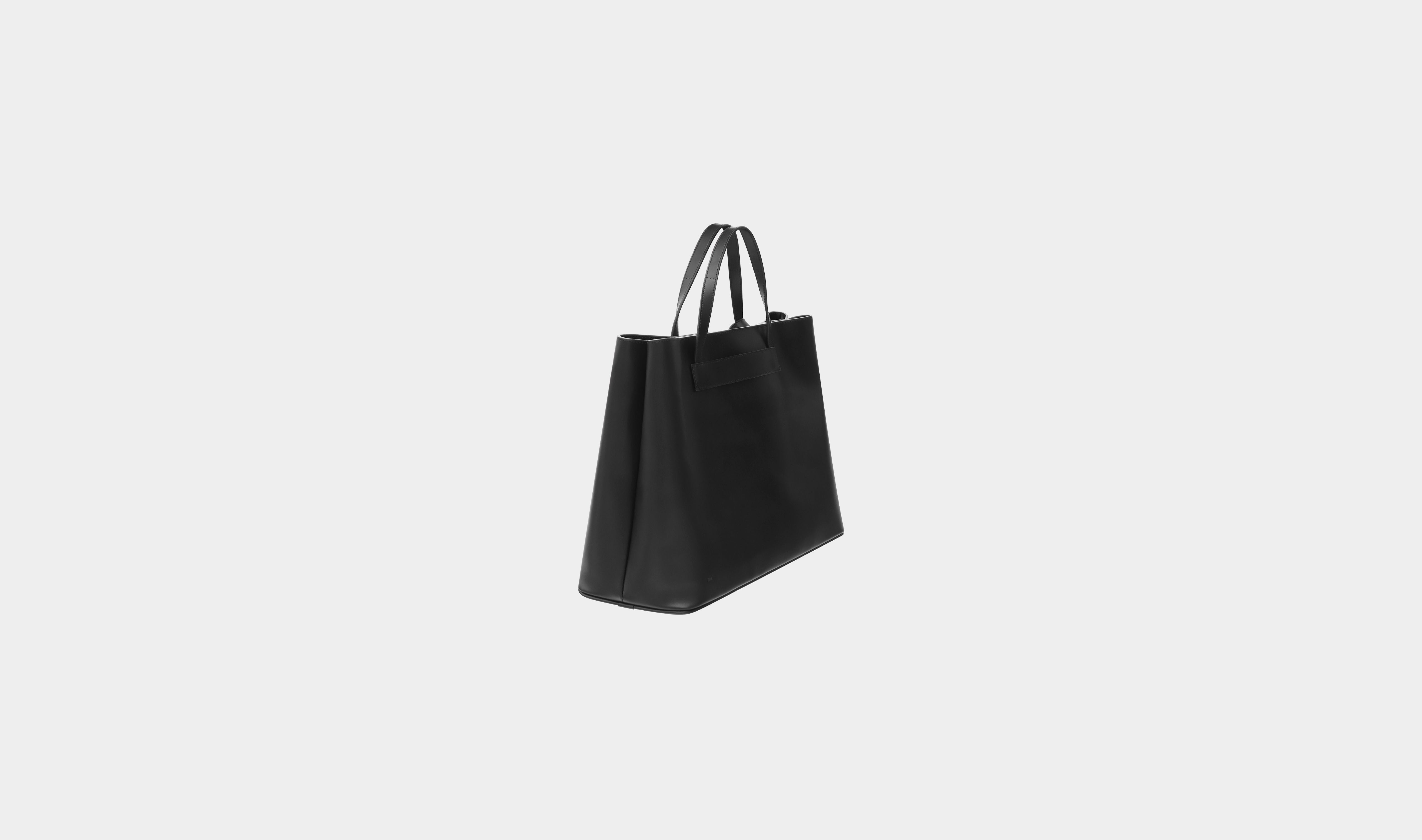 HE, product: VESPERA BAG (Fig. 9)
