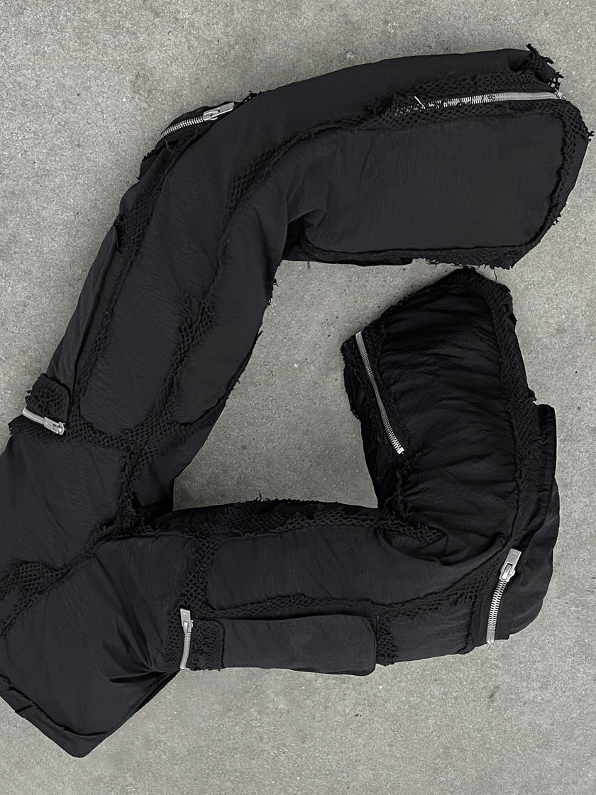 HE, product: SPHERICAL CARGO TROUSERS (Fig. 12)