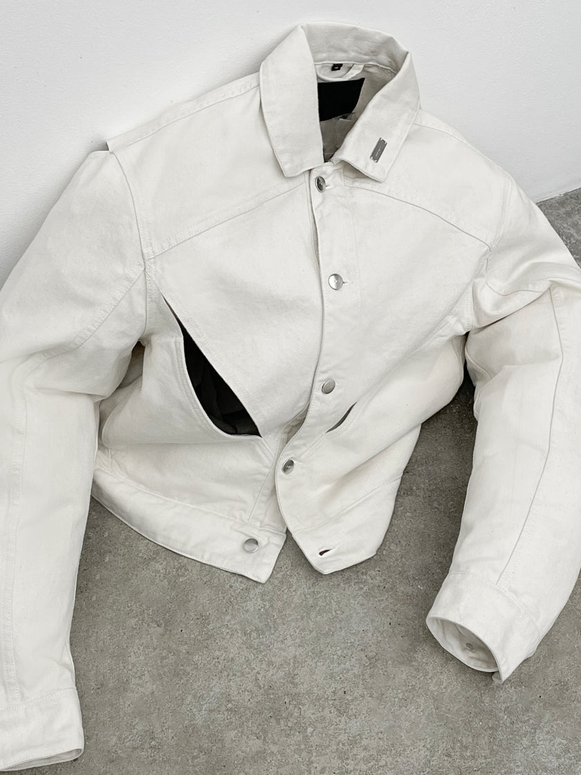 HE, product: EQUISETUM DENIM JACKET (Fig. 11)