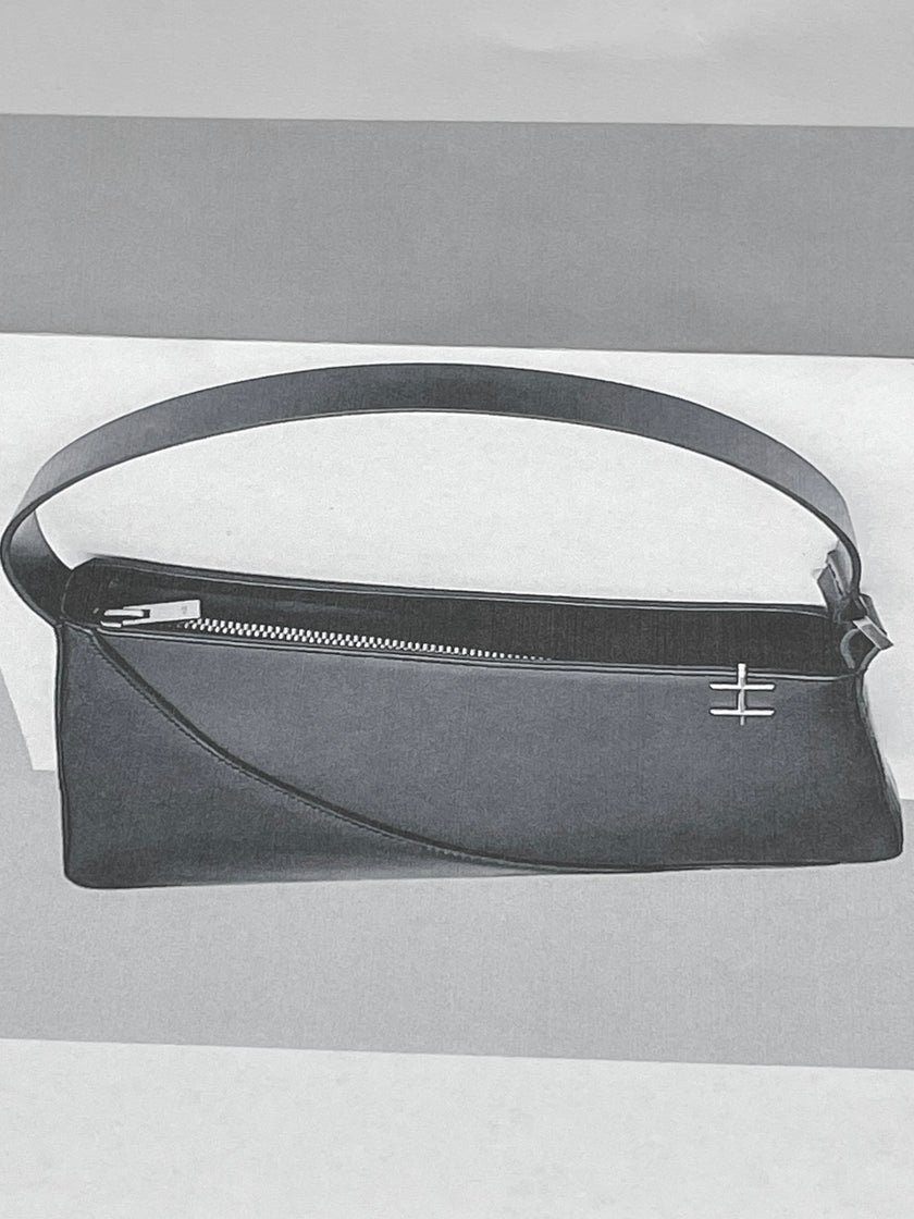 HE, product: EXINE SHOULDER BAG (Fig. 21)