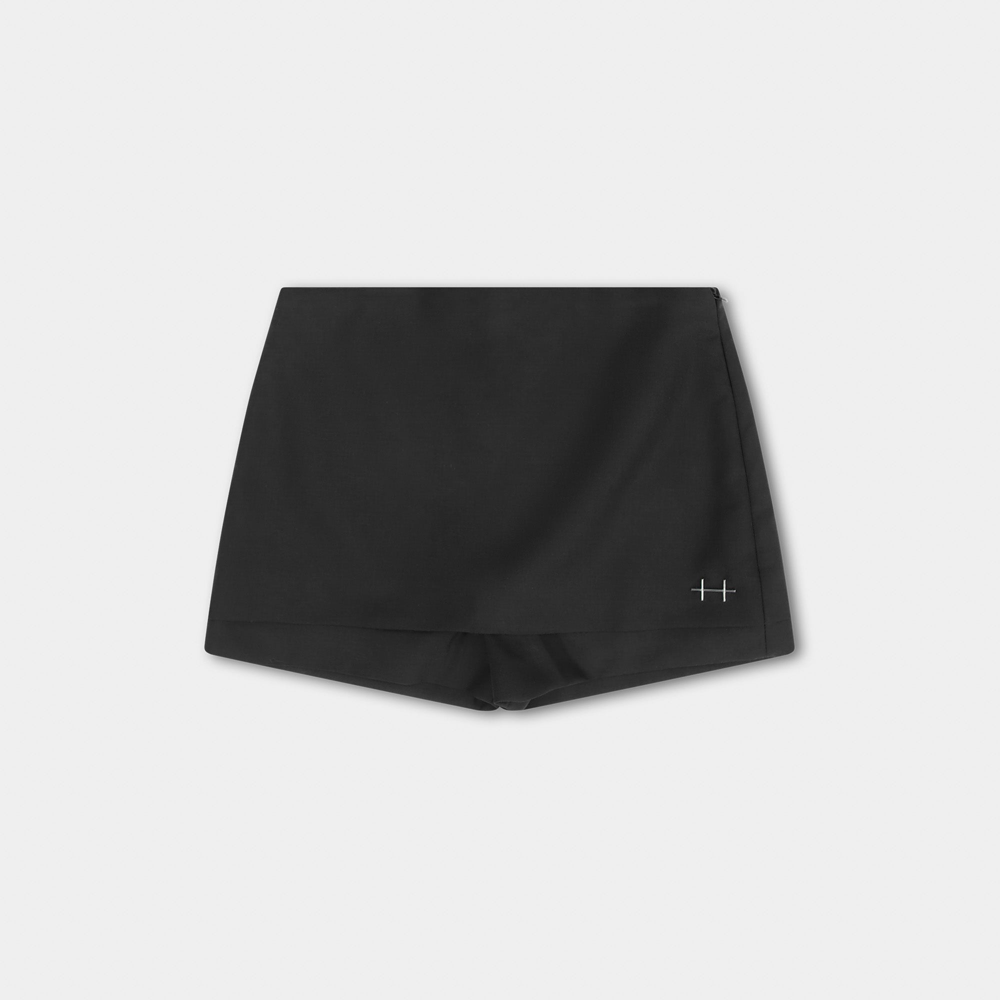 HE, product: ISOSTASY SKORTS (Fig. 1)