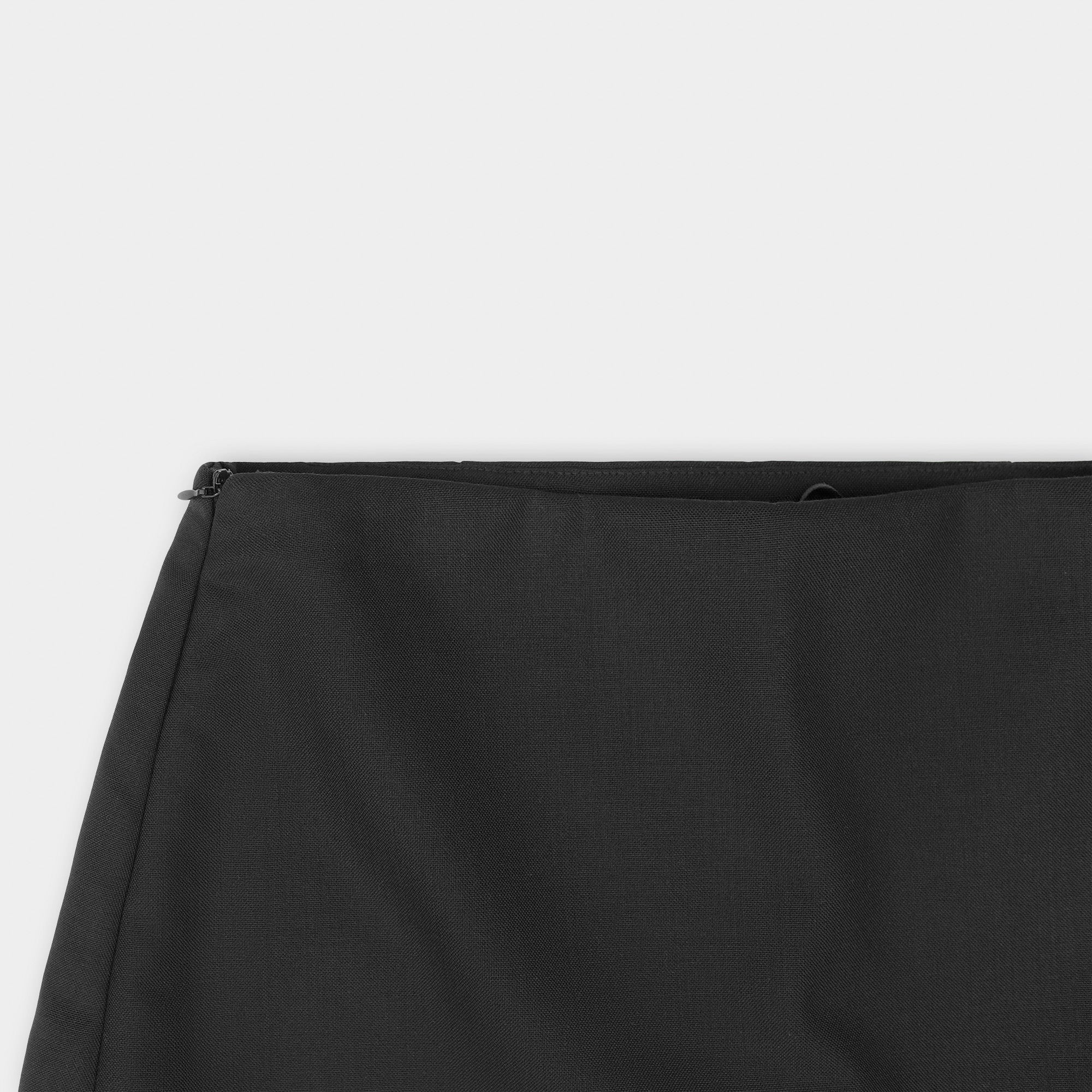 HE, product: ISOSTASY SKORTS (Fig. 14)