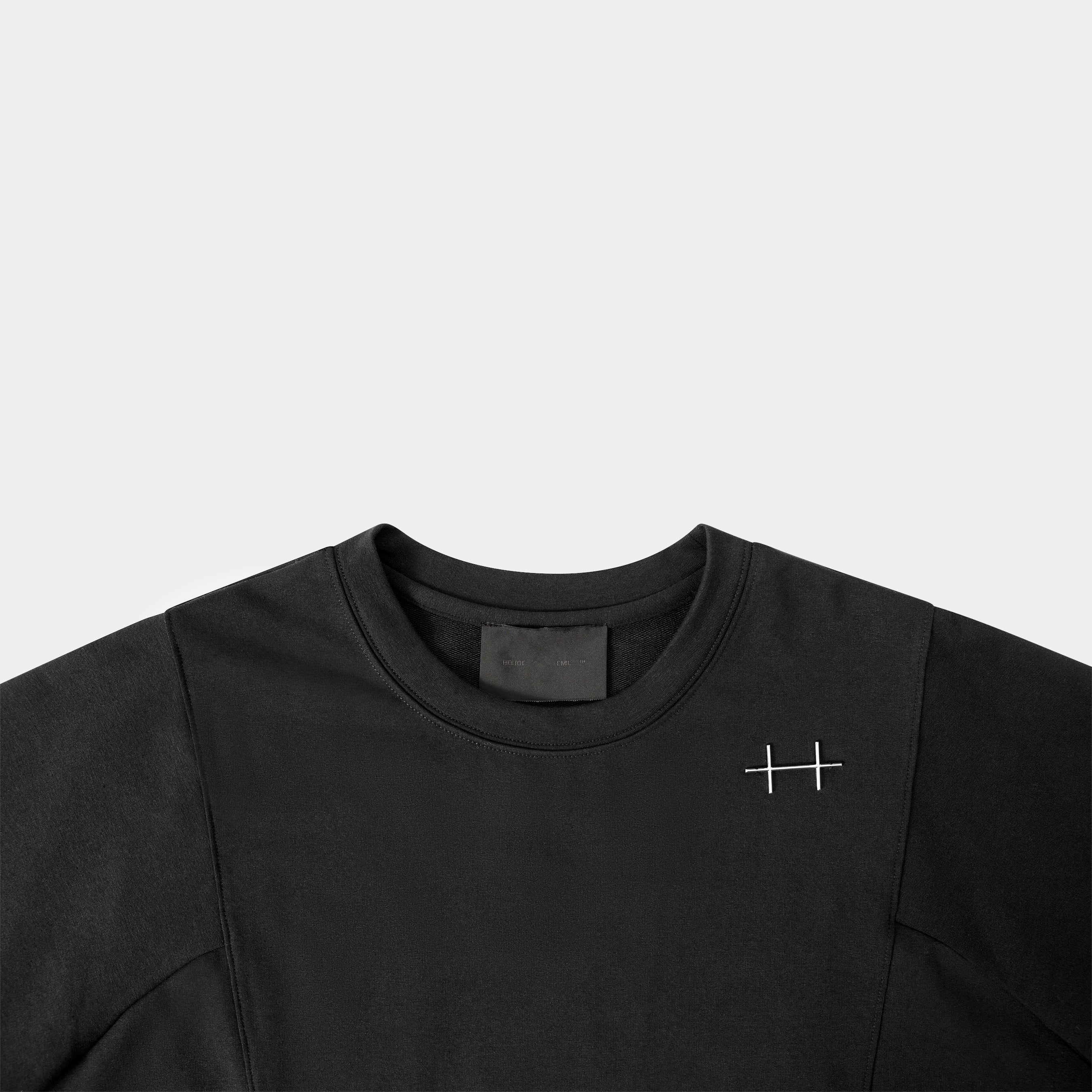 HE, product: PLICATE T-SHIRT (Fig. 3)