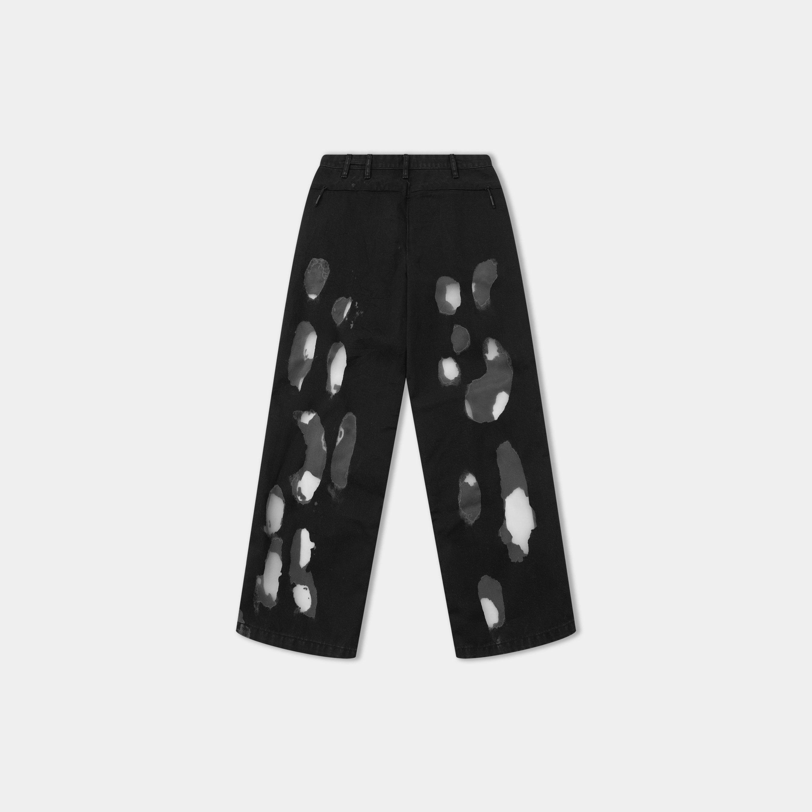 HE, product: GALLOP DENIM TROUSERS (Fig. 13)