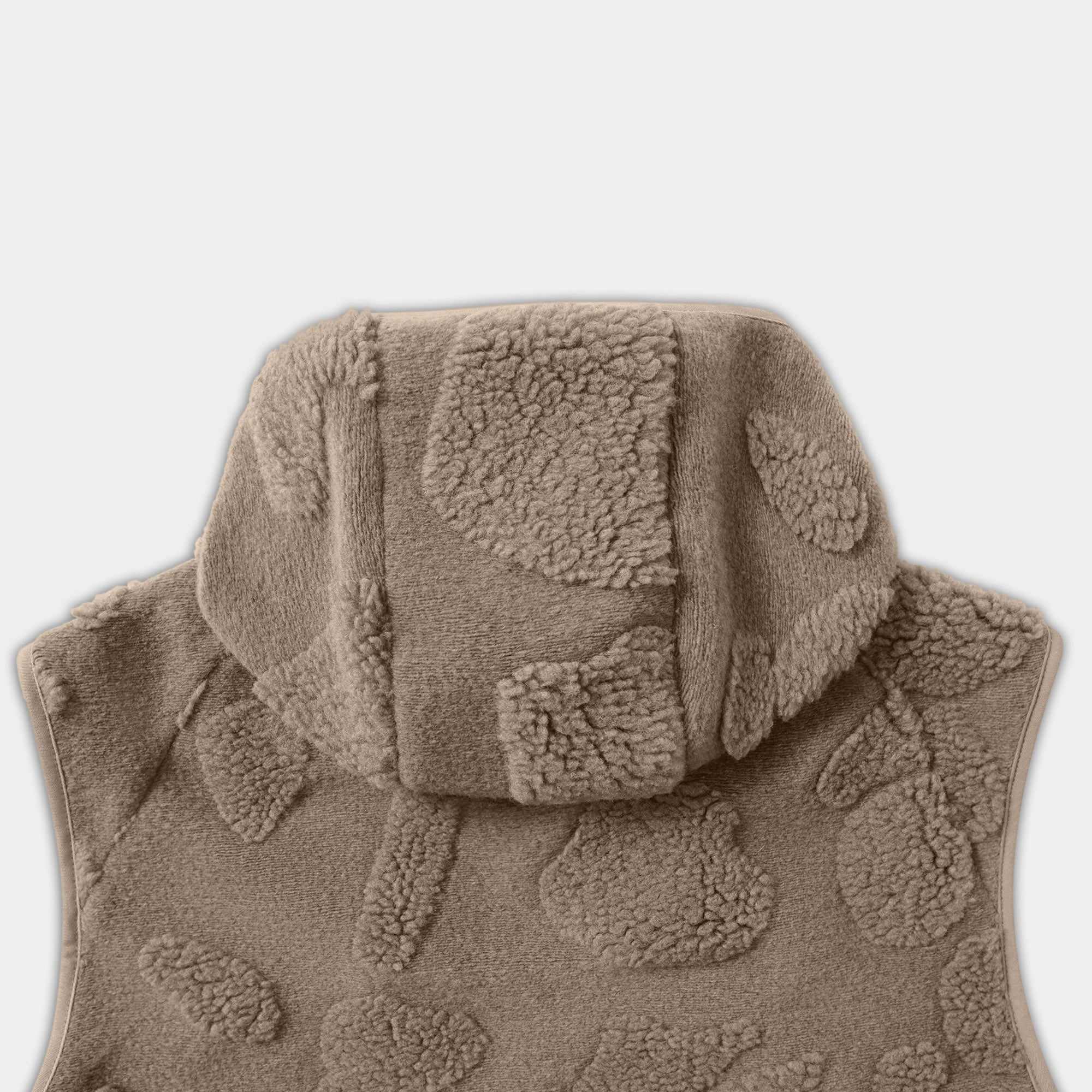 HE, product: ATONAL VEST DARK STONE (Fig. 8)