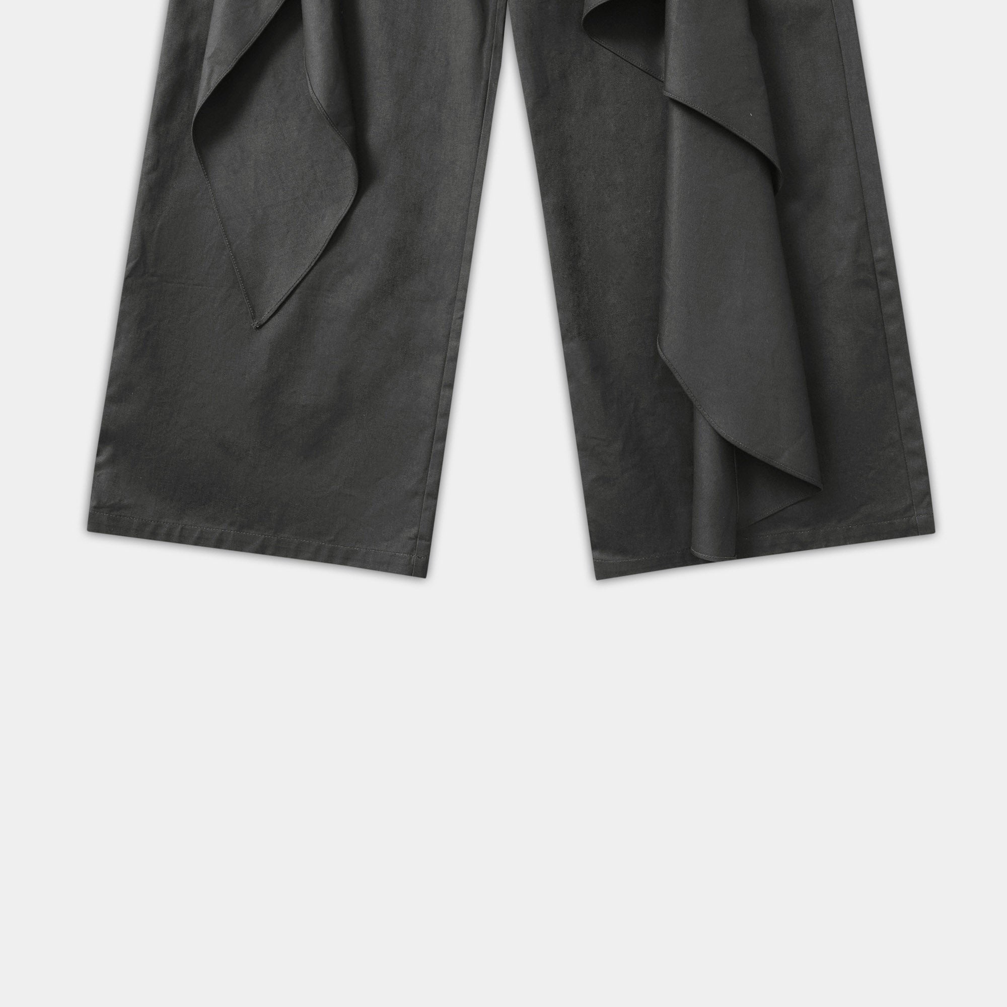 HE, product: SONEME TROUSERS (Fig. 9)