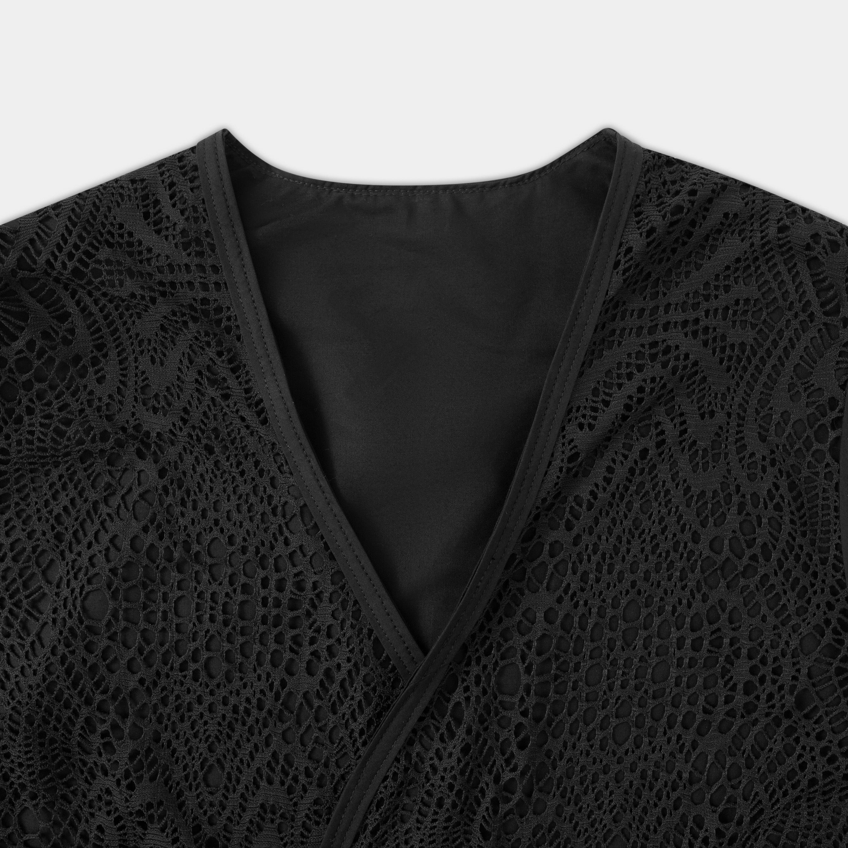 HE, product: OVERTONE KNITTED VEST (Fig. 2)