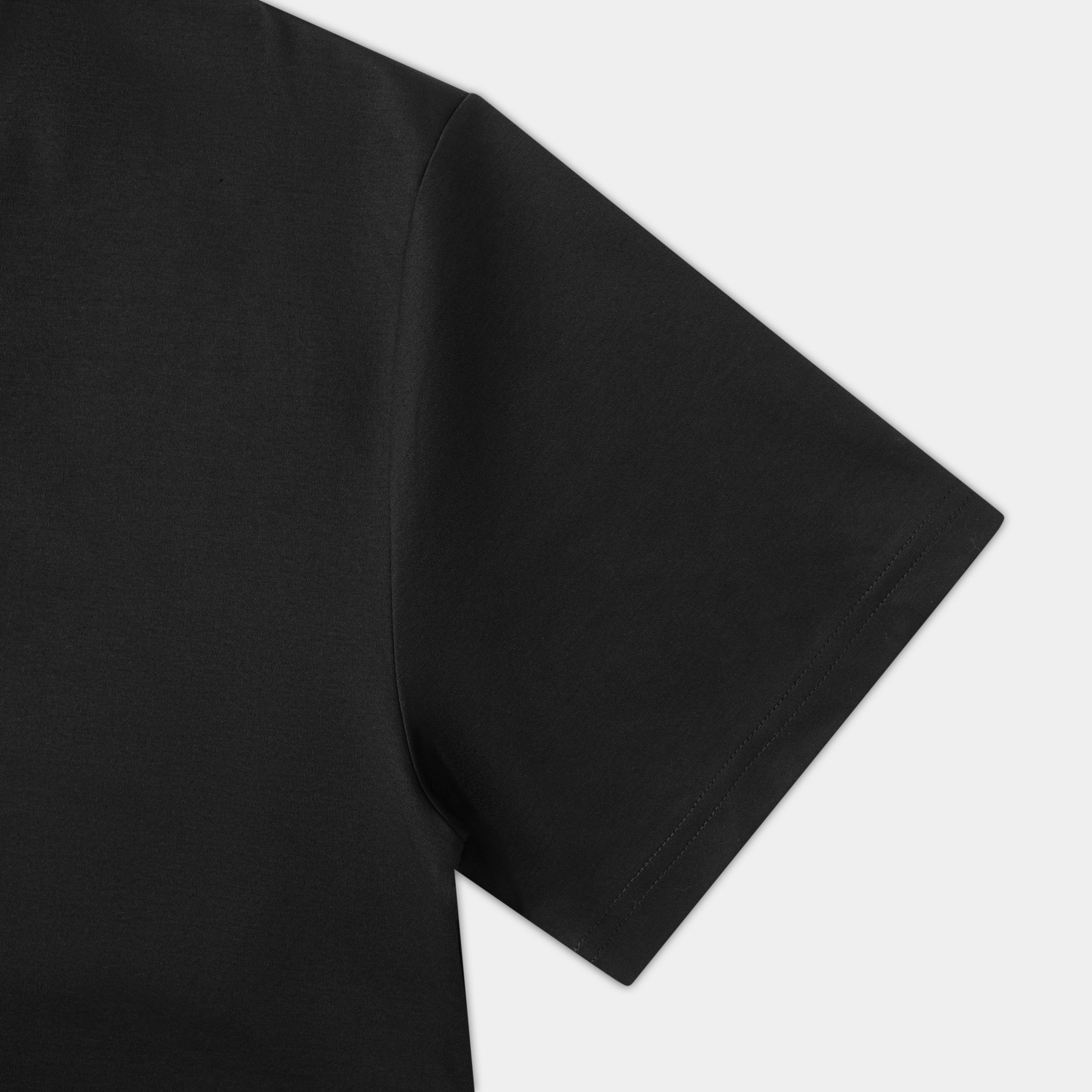 HE, product: UNIFORM REGULAR T-SHIRT (Fig. 7)