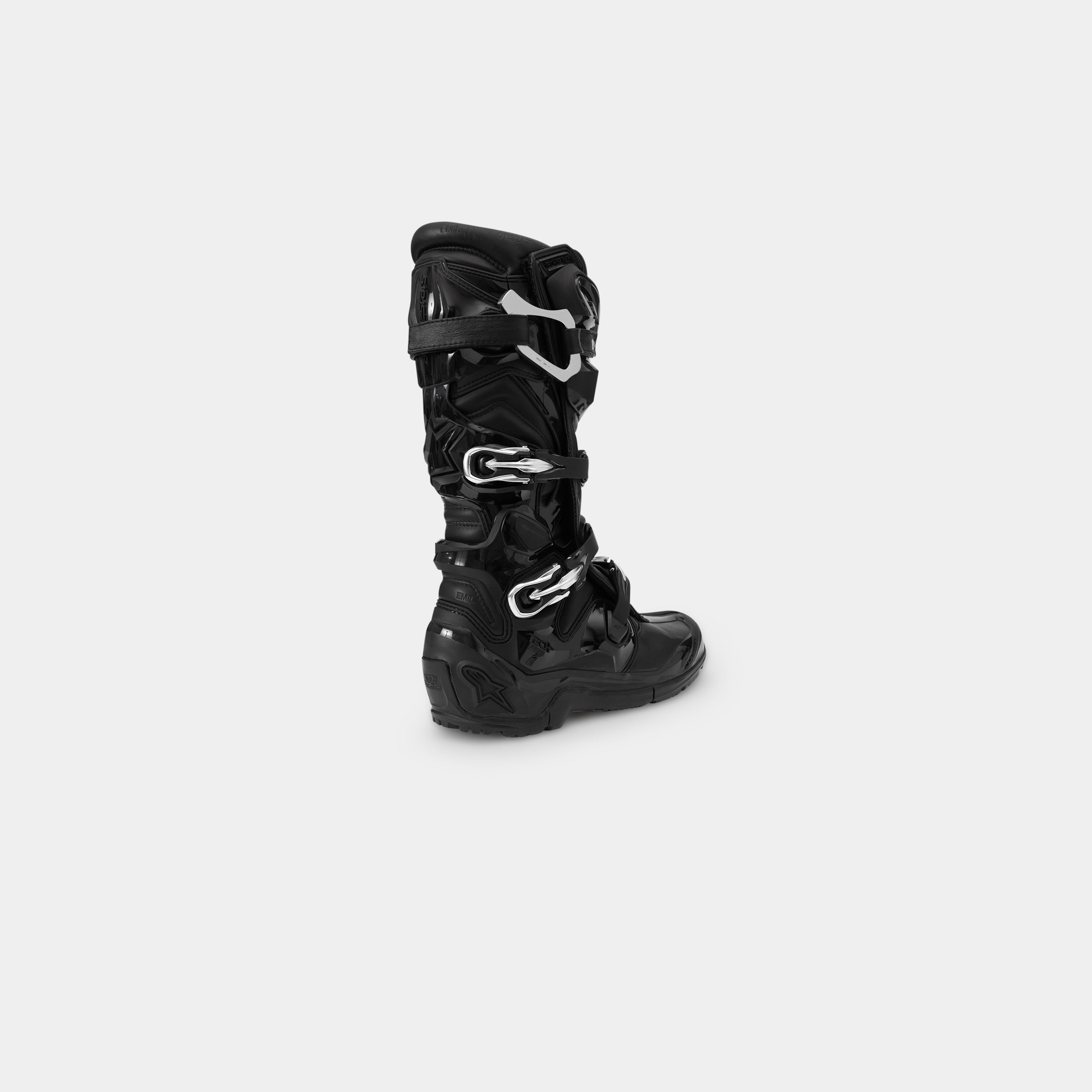 HE, product: IGNITE BOOTS (Fig. 3)