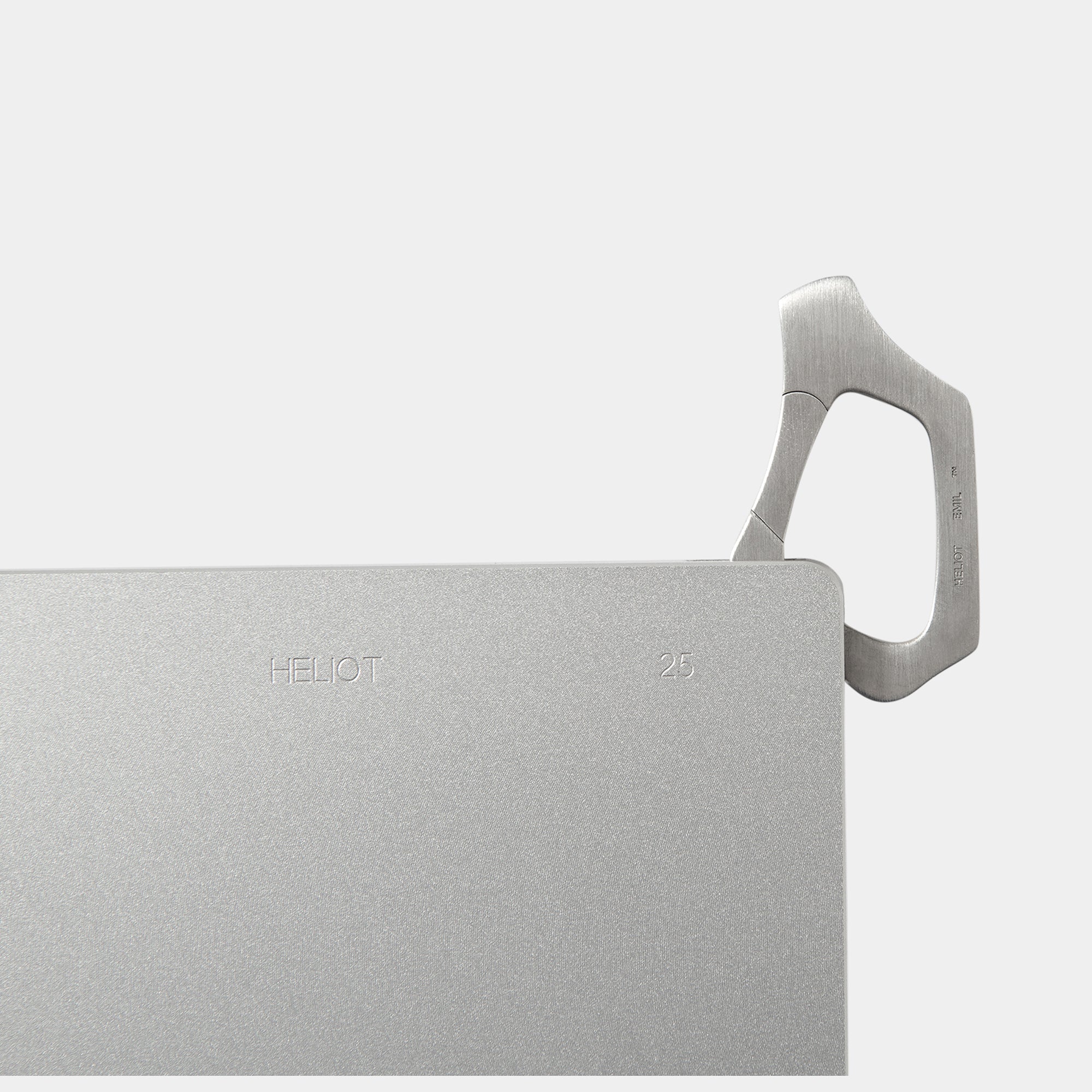 HE, product: ALUMINIUM CARD HOLDER WITH CARABINER (Fig. 2)