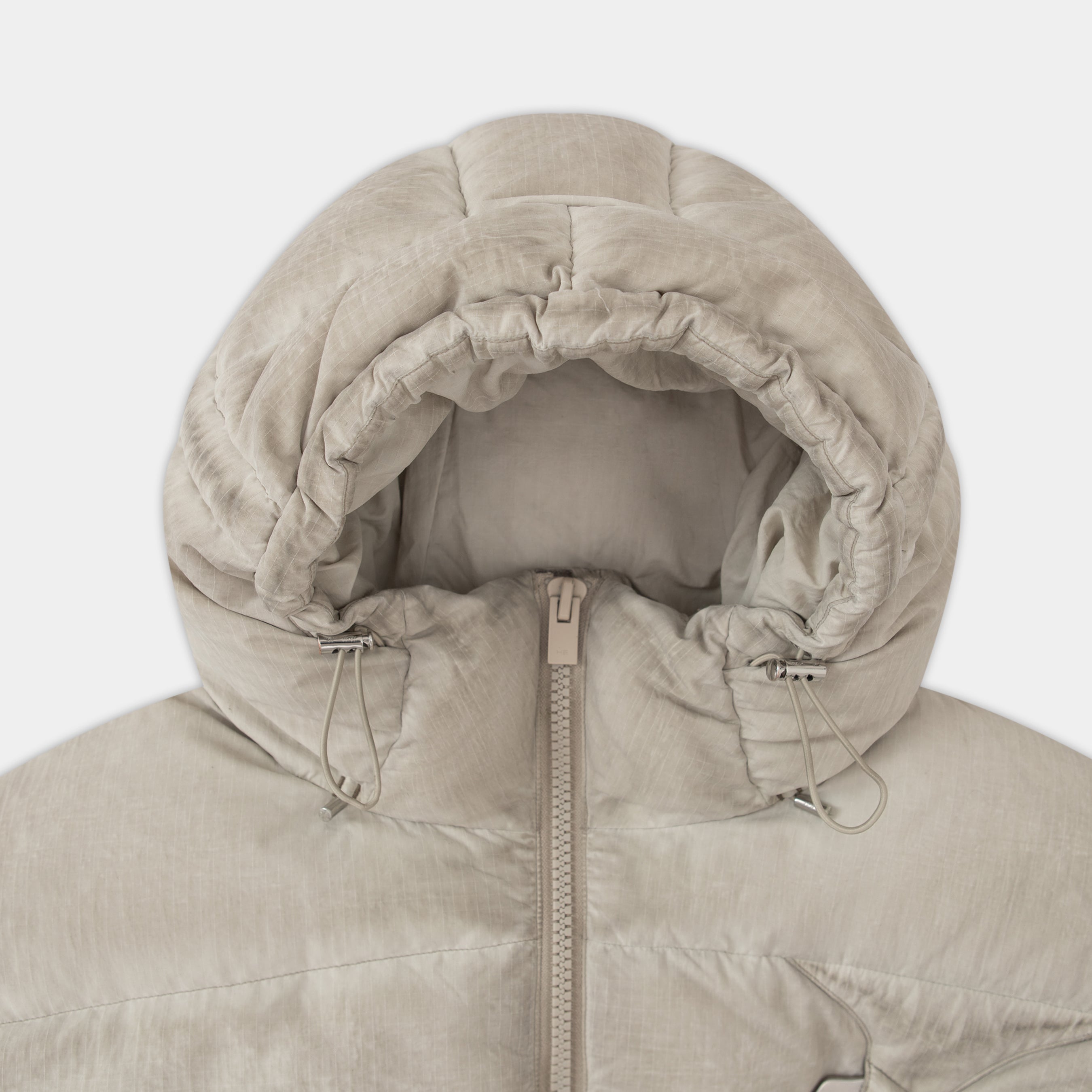 HE, product: LUMEN DOWN PUFFER (Fig. 6)