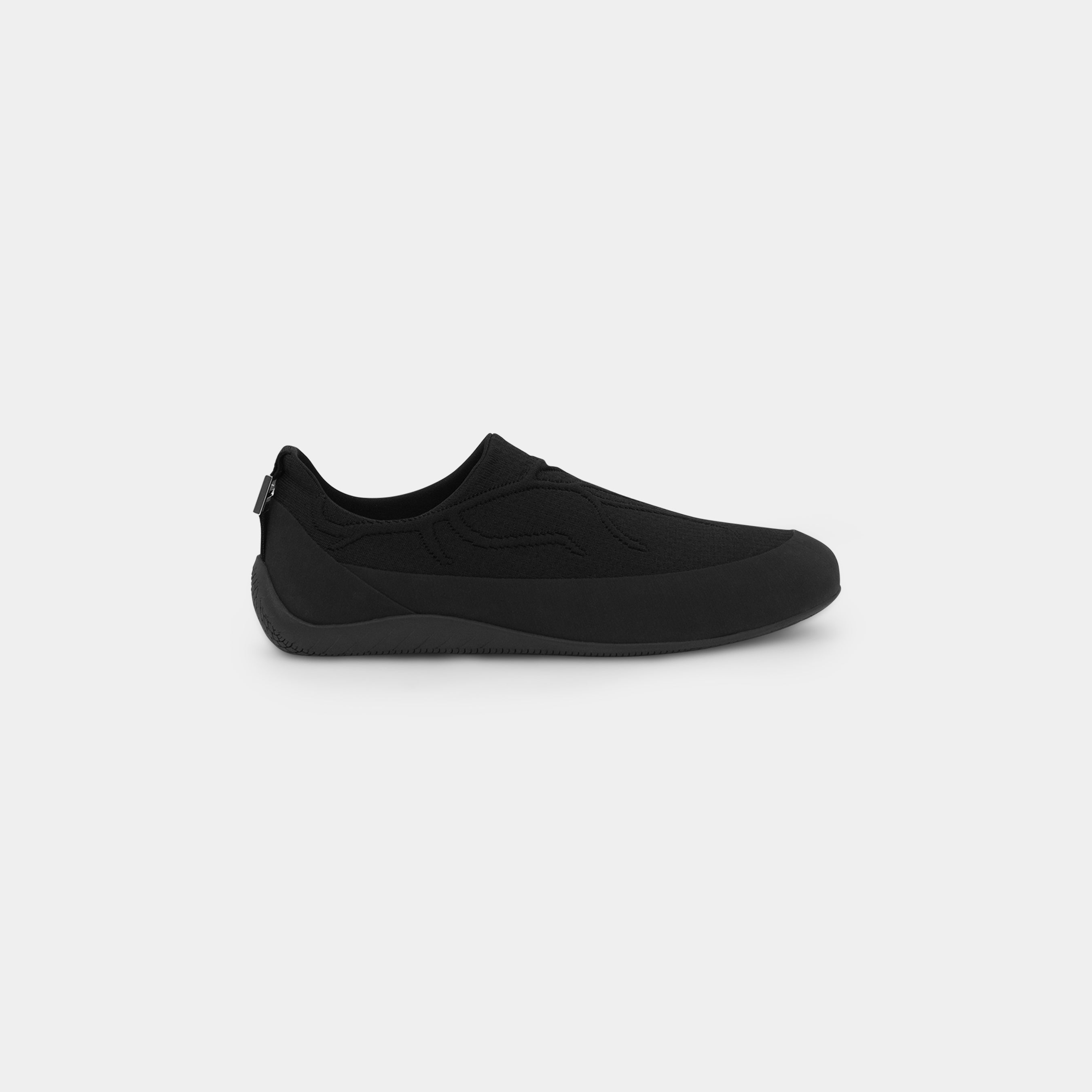 HE, product: VENA SHOES (Fig. 1)