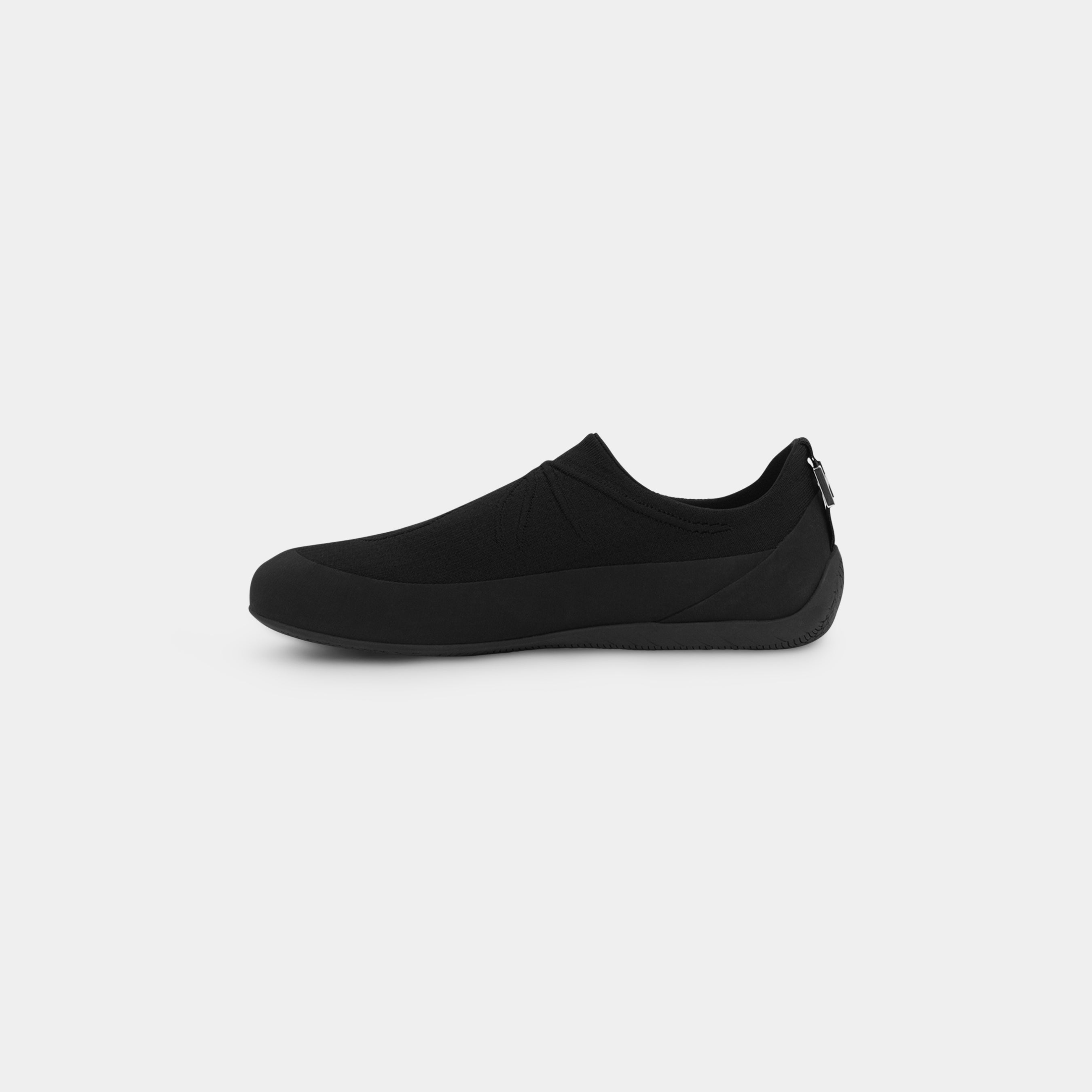 HE, product: VENA SHOES (Fig. 4)