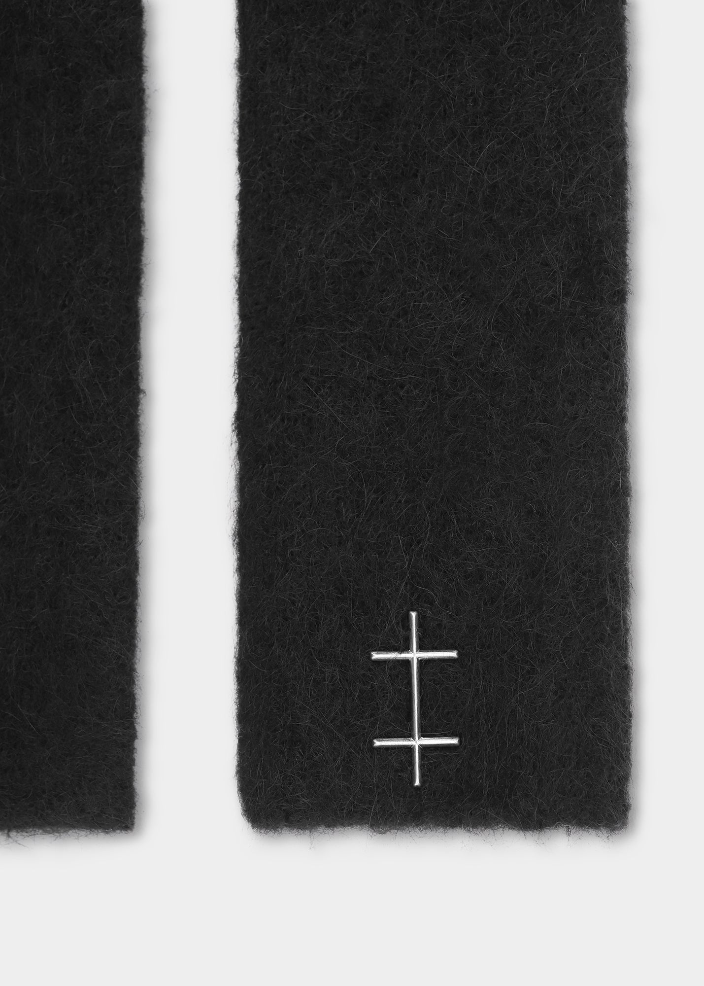 HE, product: BLUR SLEEVES (Fig. 9)