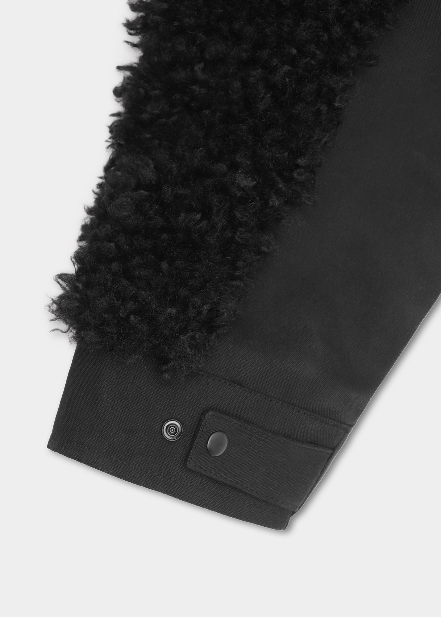 HE, product: CHIAROSCURO FLEECE (Fig. 4)