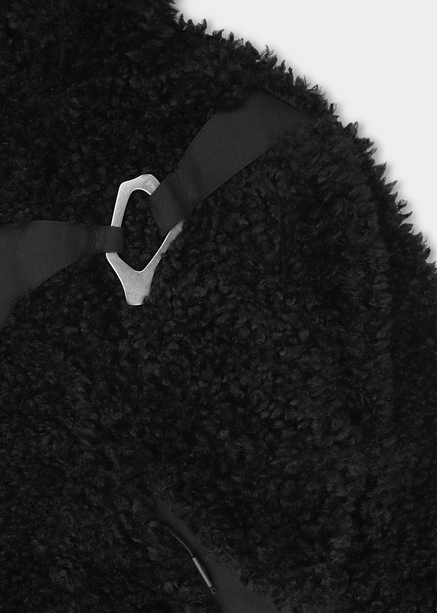 HE, product: CHIAROSCURO FLEECE (Fig. 8)