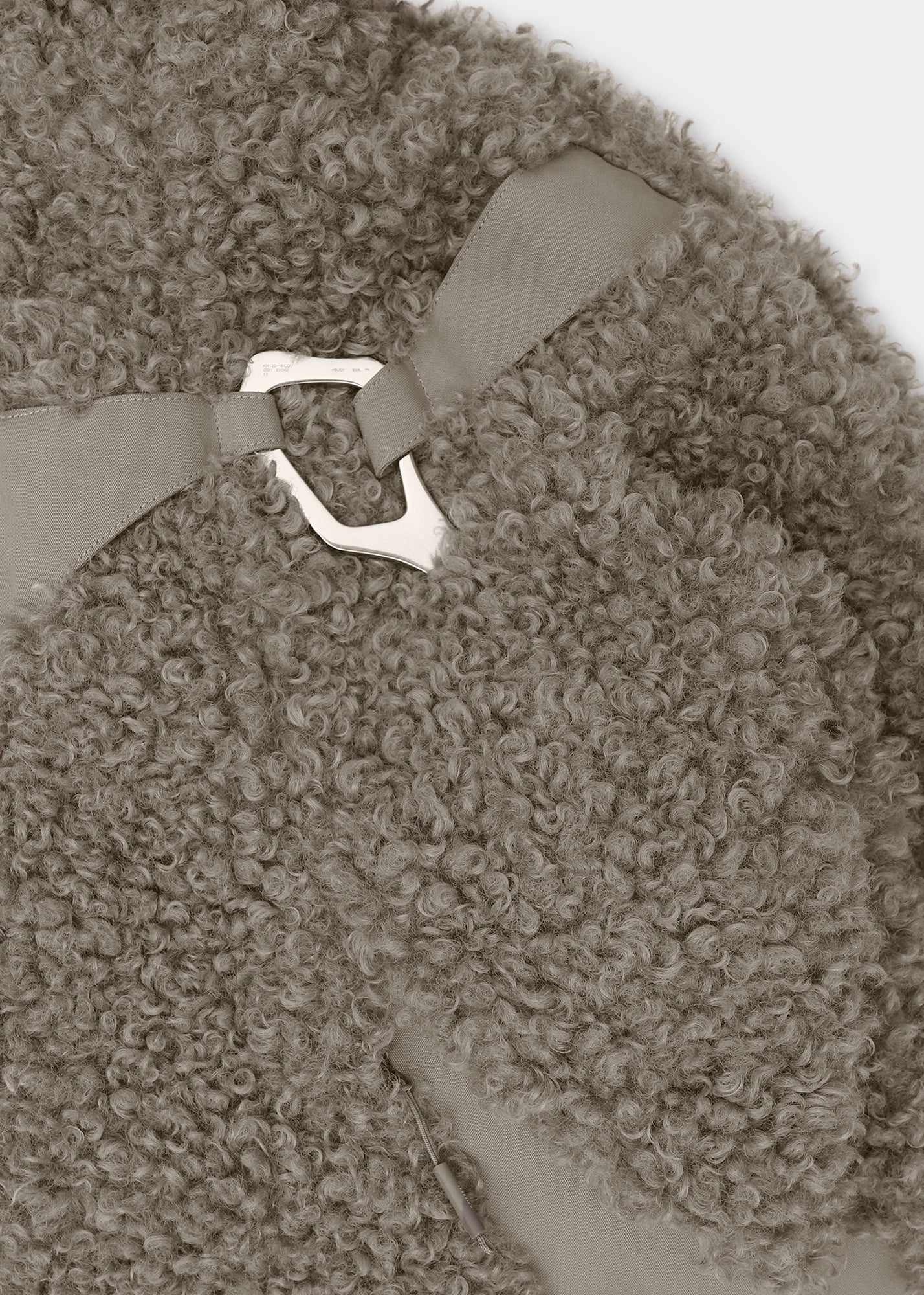 HE, product: CHIAROSCURO FLEECE (Fig. 12)