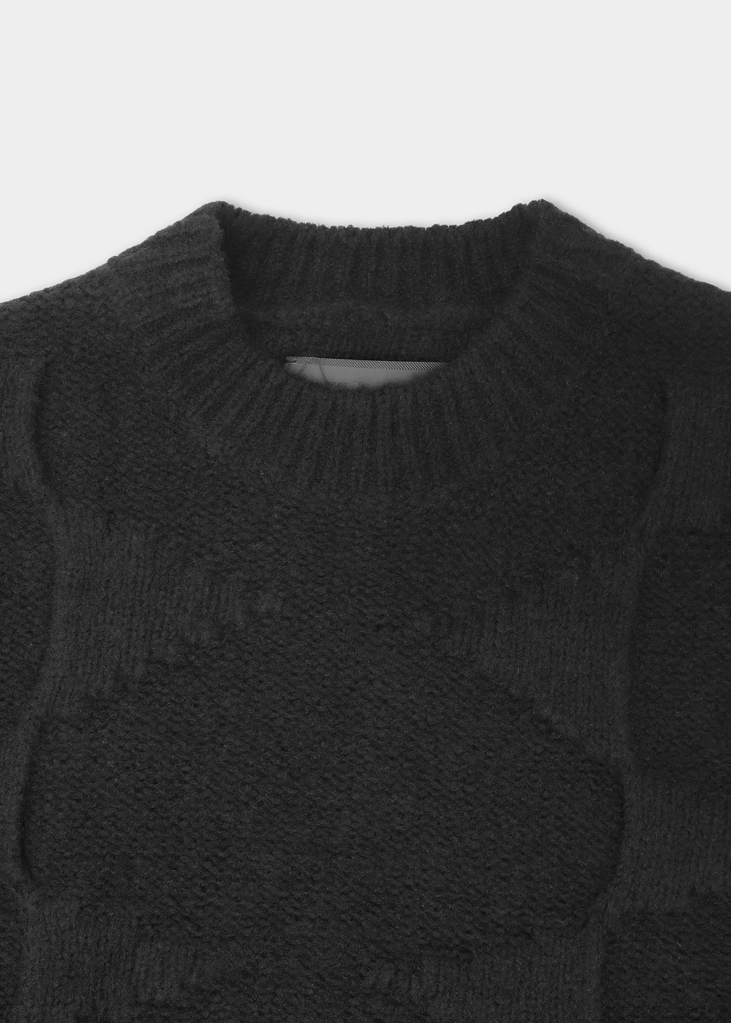 HE, product: CROPPED SPIRAL KNIT (Fig. 3)
