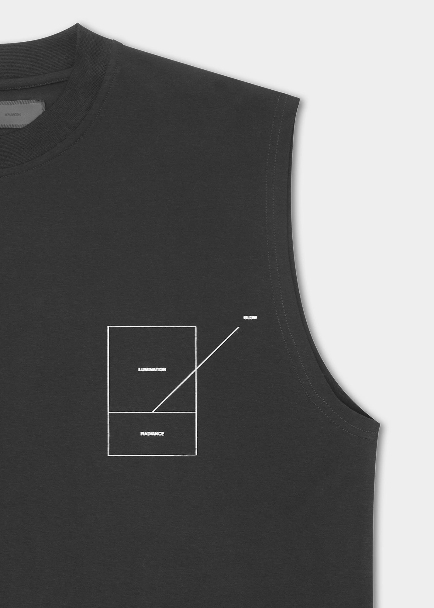 HE, product: RETINA TANK TOP (Fig. 4)