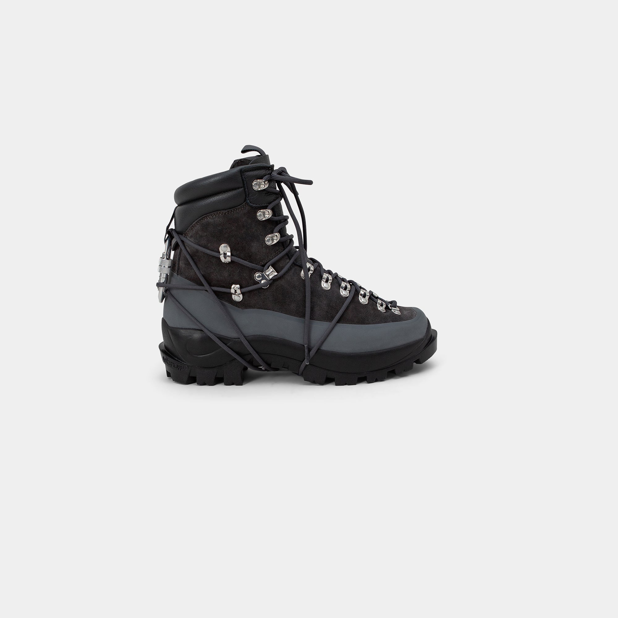 HE, product: HIKING BOOTS (Fig. 1)