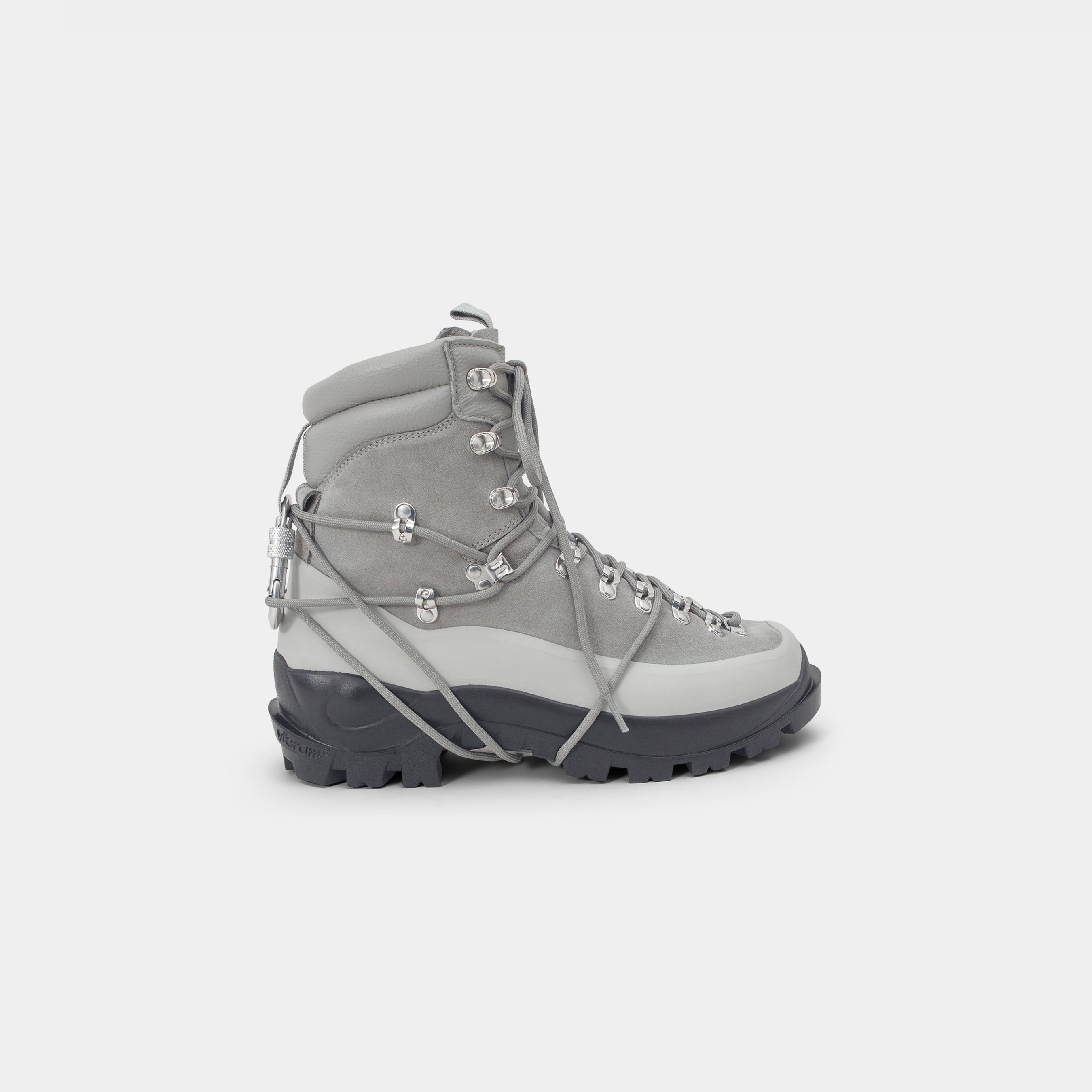 HE, product: HIKING BOOTS (Fig. 1)
