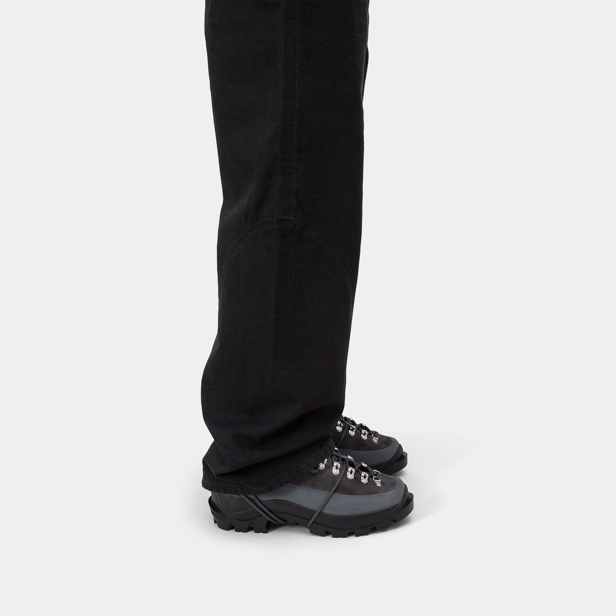 HE, product: LOW HIKING BOOTS (Fig. 4)