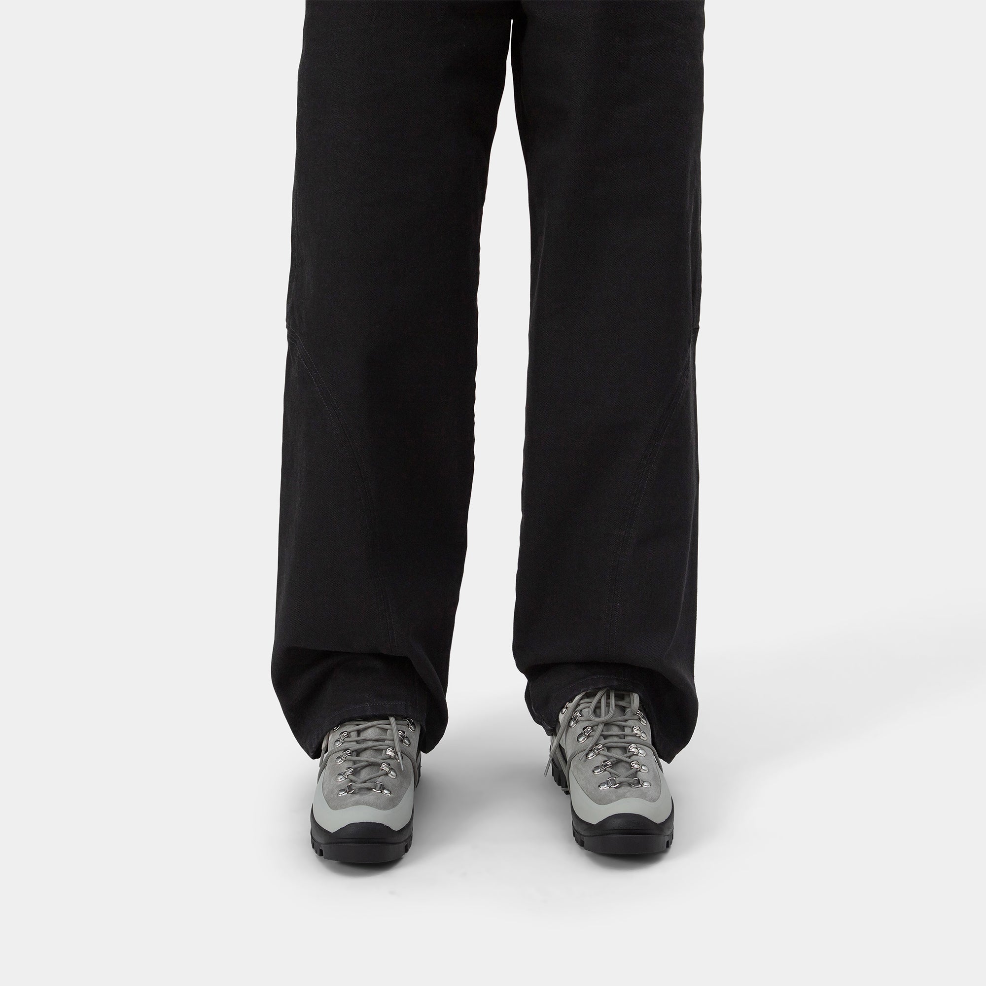 HE, product: LOW HIKING BOOTS (Fig. 3)