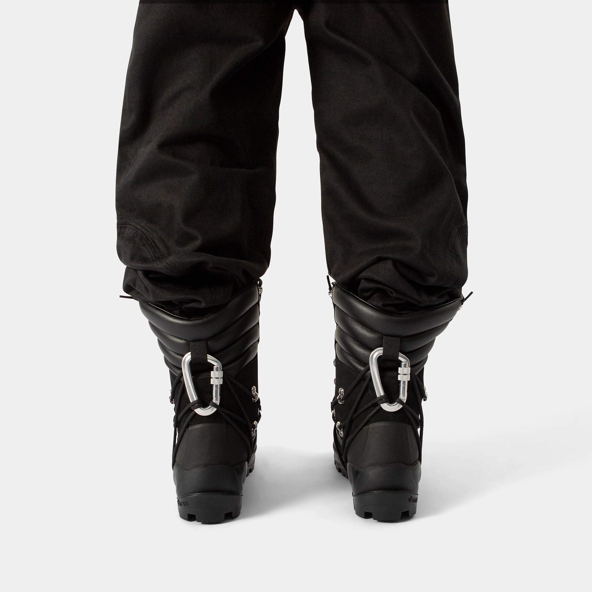 HE, product: TALL HIKING BOOTS (Fig. 5)