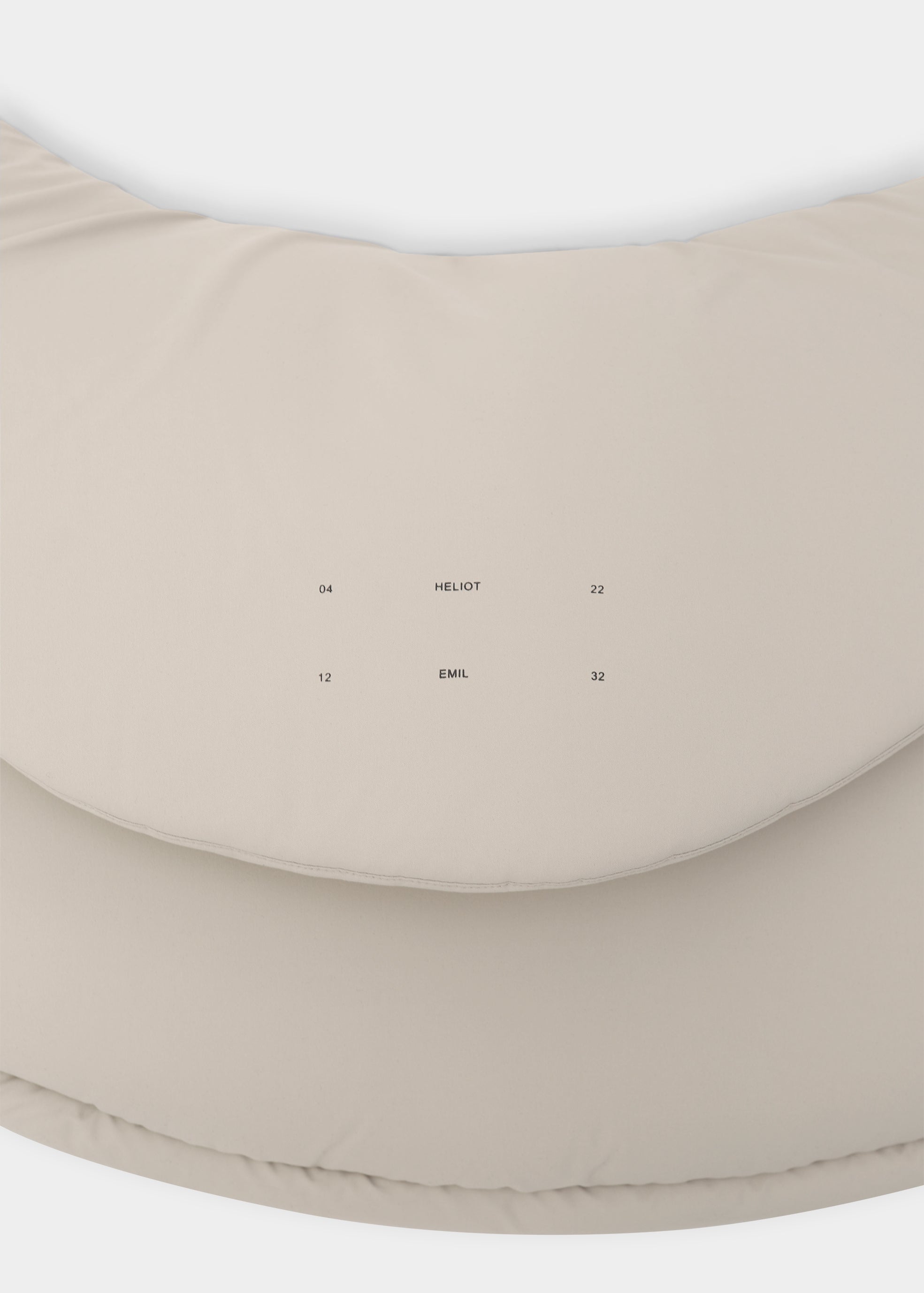 HE, product: MAXI CROSSBODY BAG (Fig. 12)