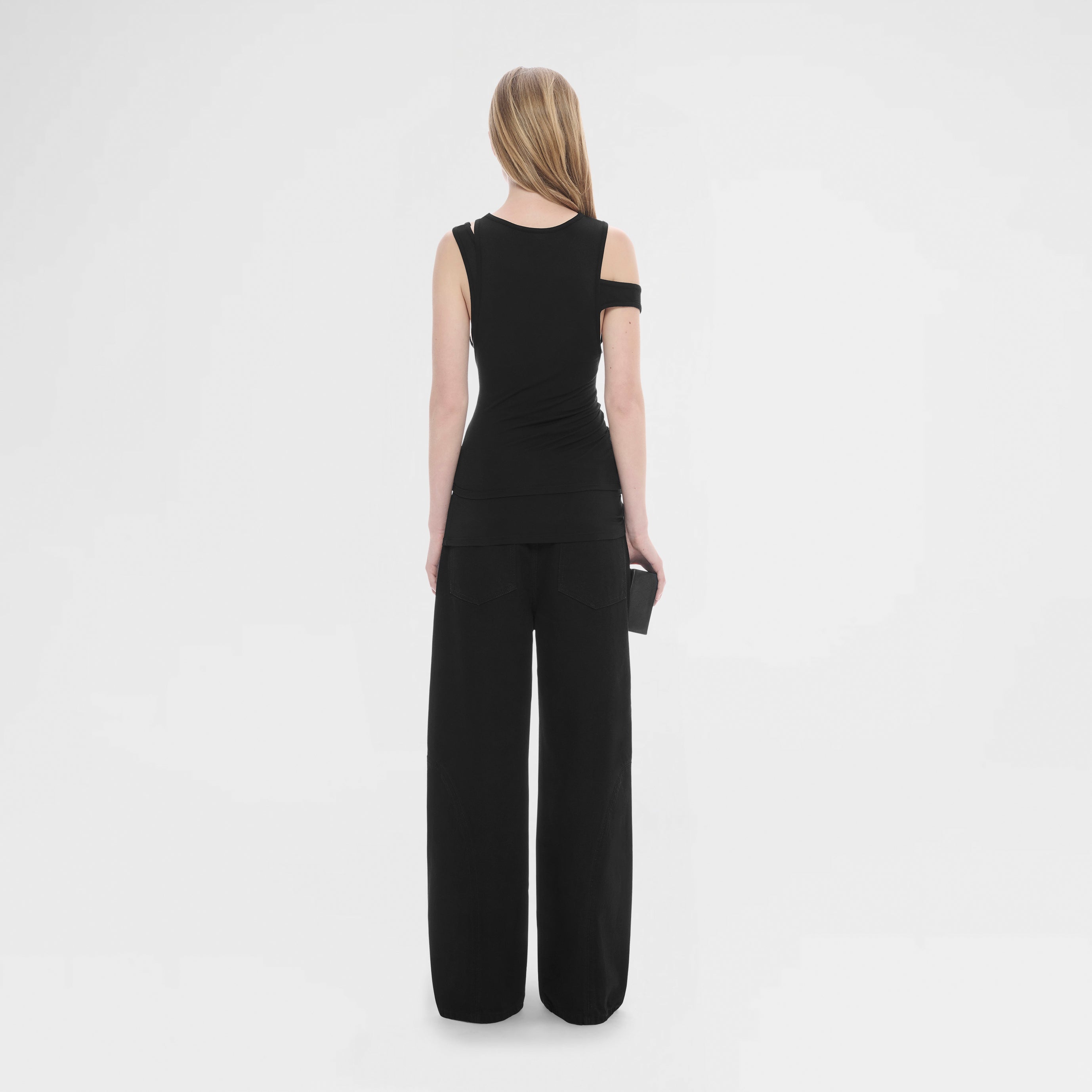 HE, product: EUDAIMONIA TANK TOP (Fig. 5)