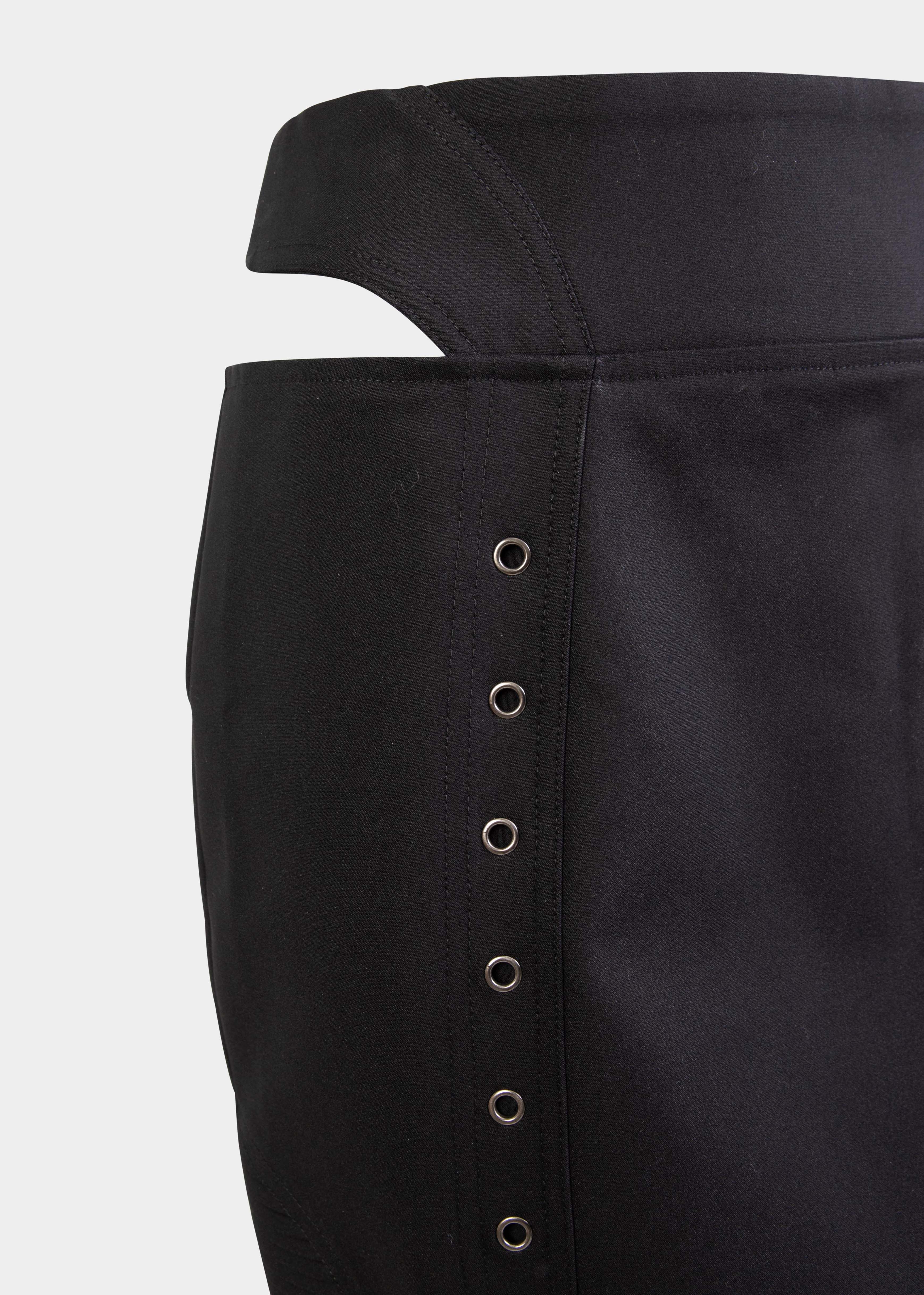 HE, product: GIRELLA SKIRT (Fig. 8)