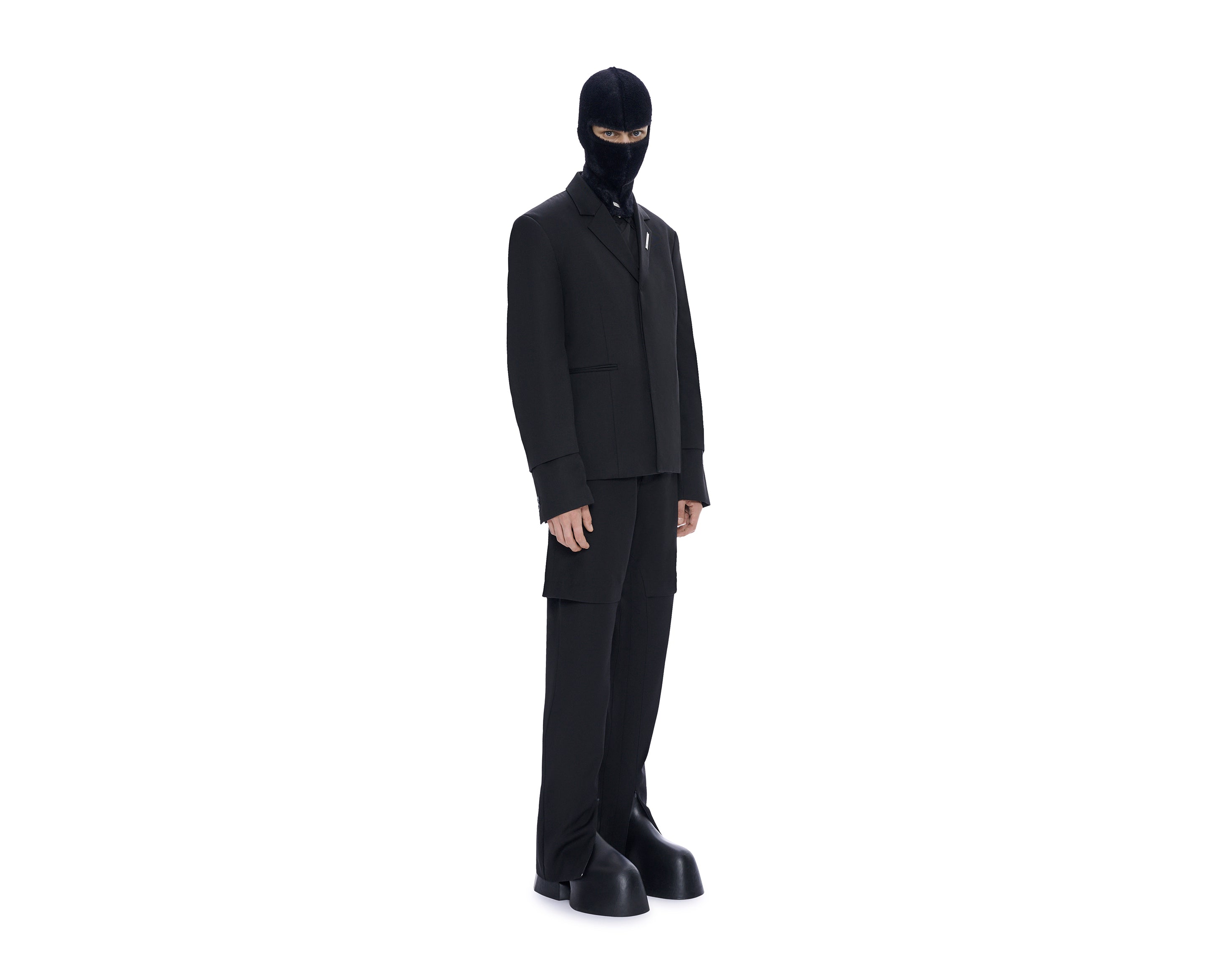 HE, product: ARISE BALACLAVA (Fig. 4)
