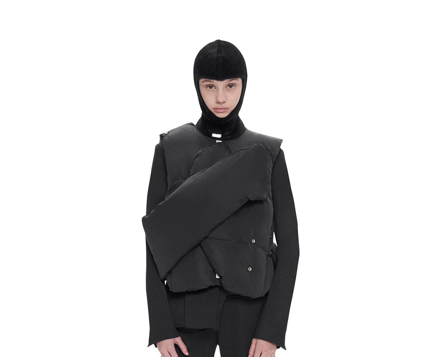 HE, product: ARISE BALACLAVA (Fig. 7)