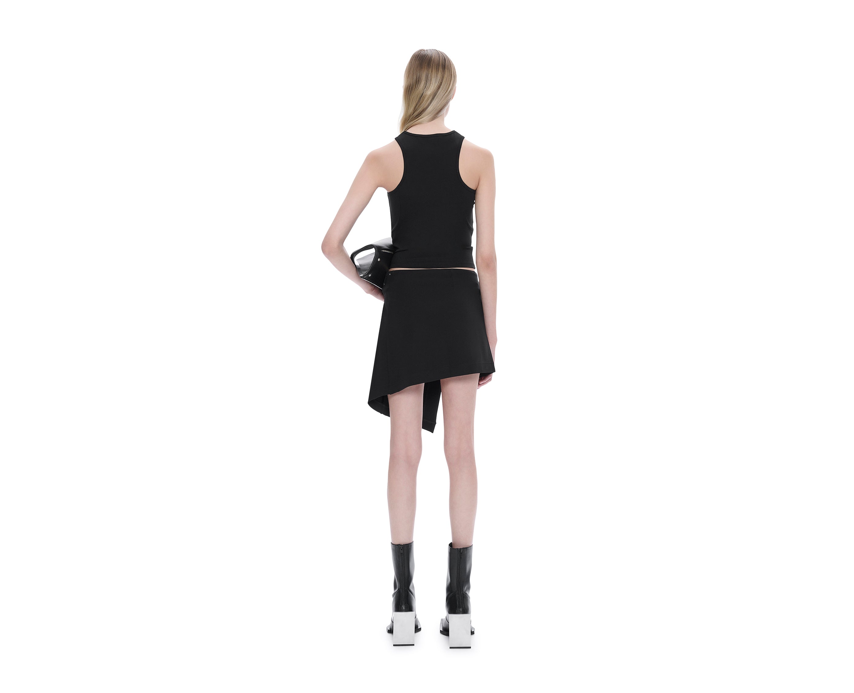 HE, product: CALICHE TECHNICAL SKIRT (Fig. 4)