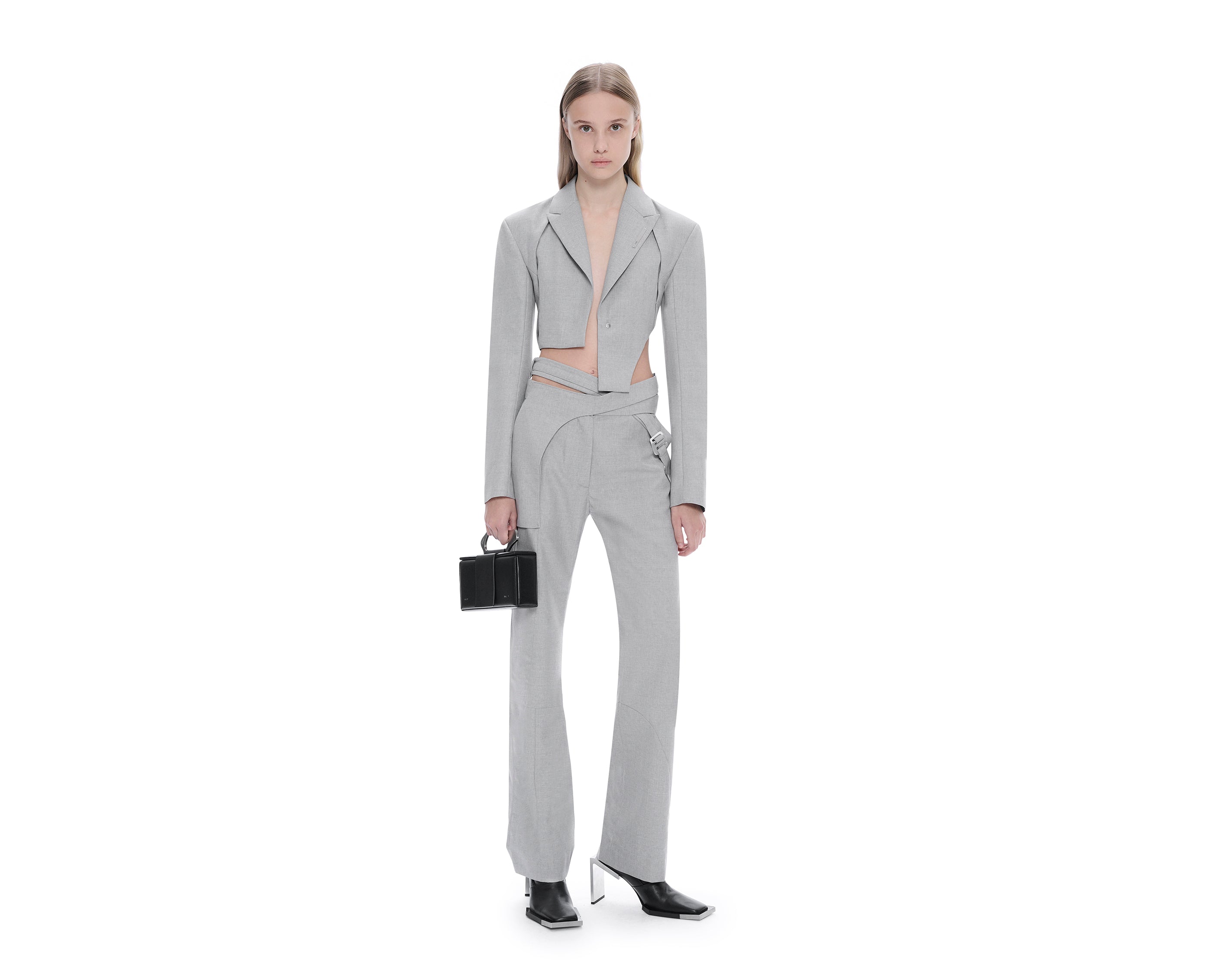 HE, product: TAILORED CROPPED BLAZER (Fig. 3)