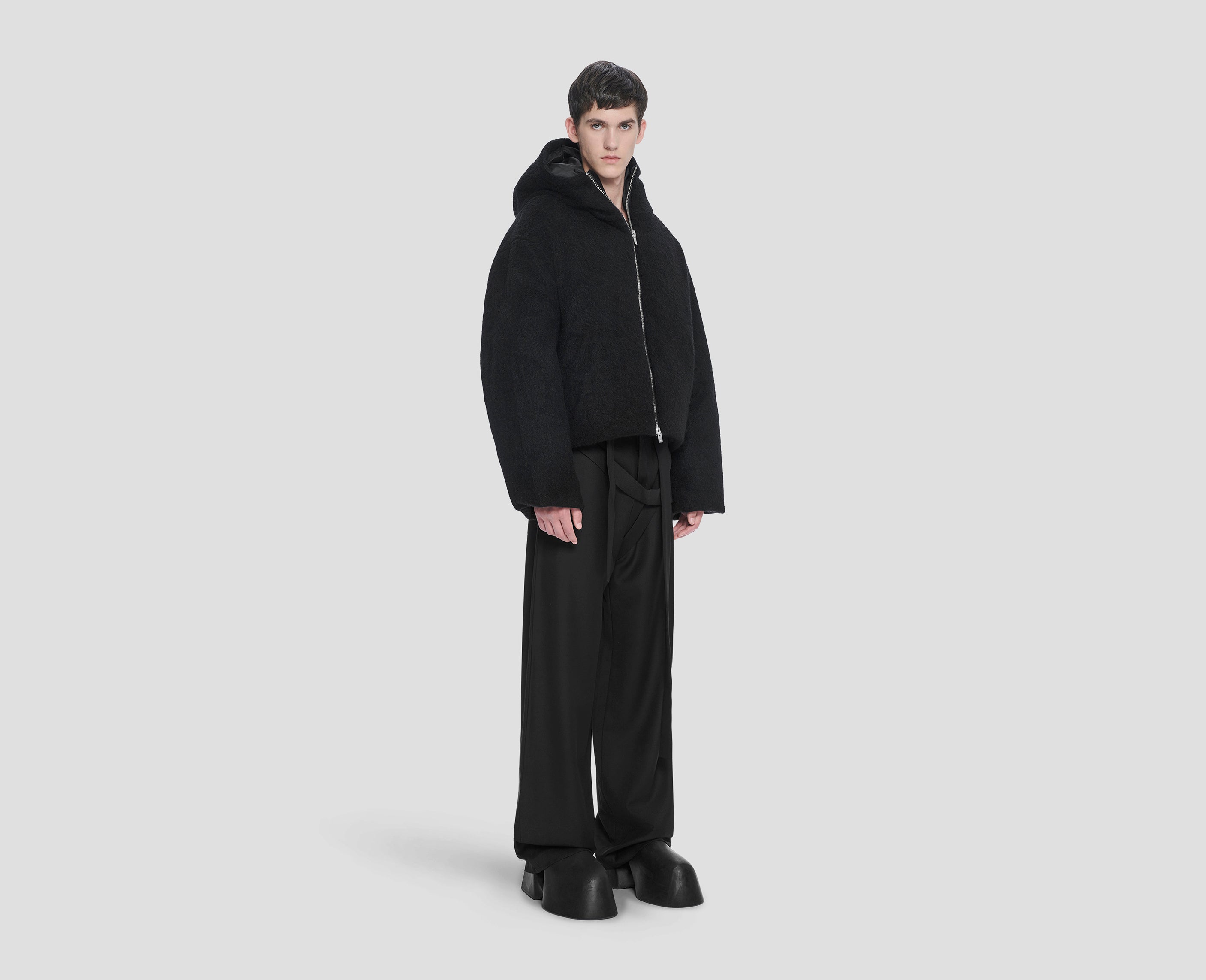 HE, product: OBELIS MOHAIR DOWN JACKET (Fig. 7)