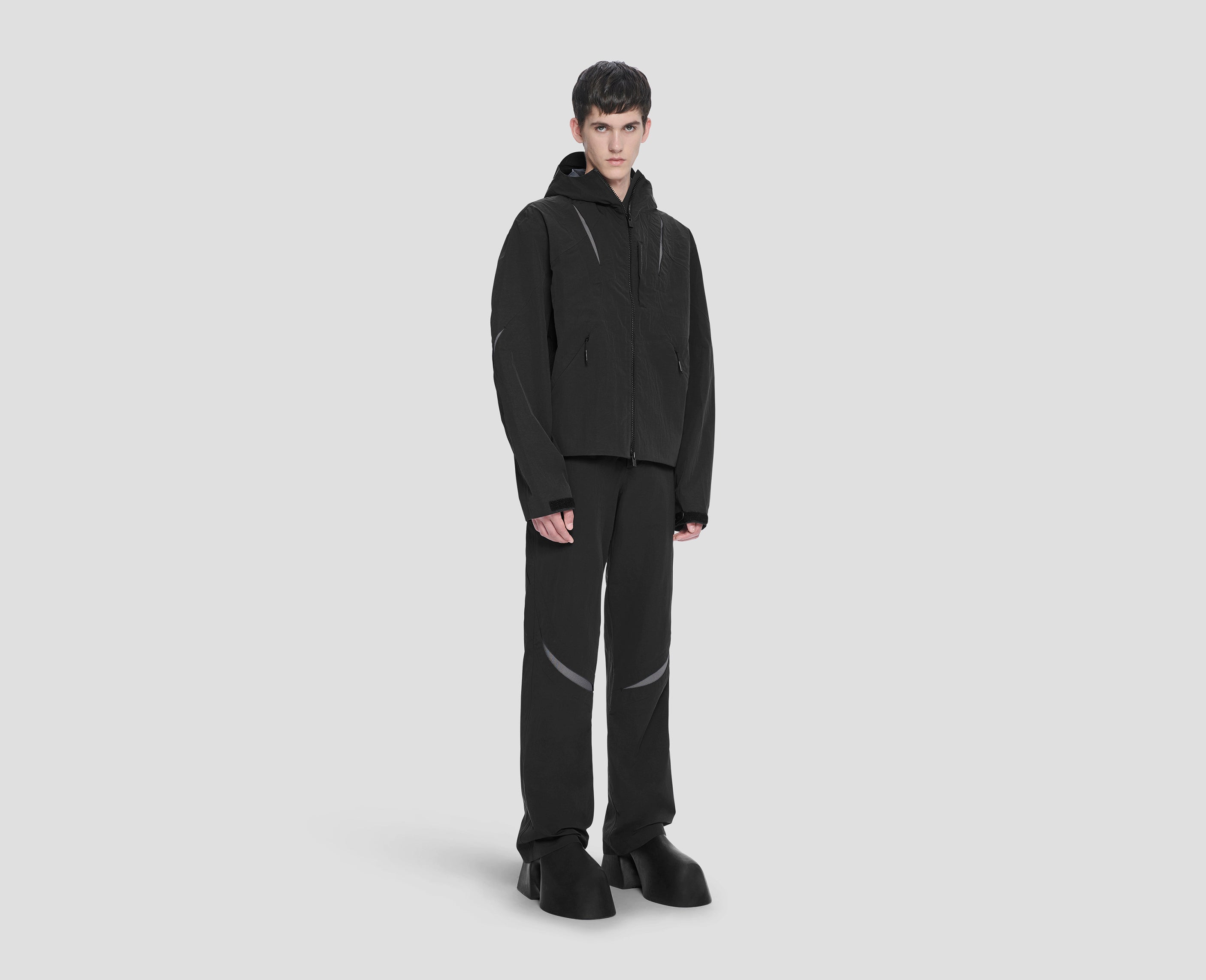 HE, product: RESILIENCE TECHNICAL JACKET (Fig. 3)