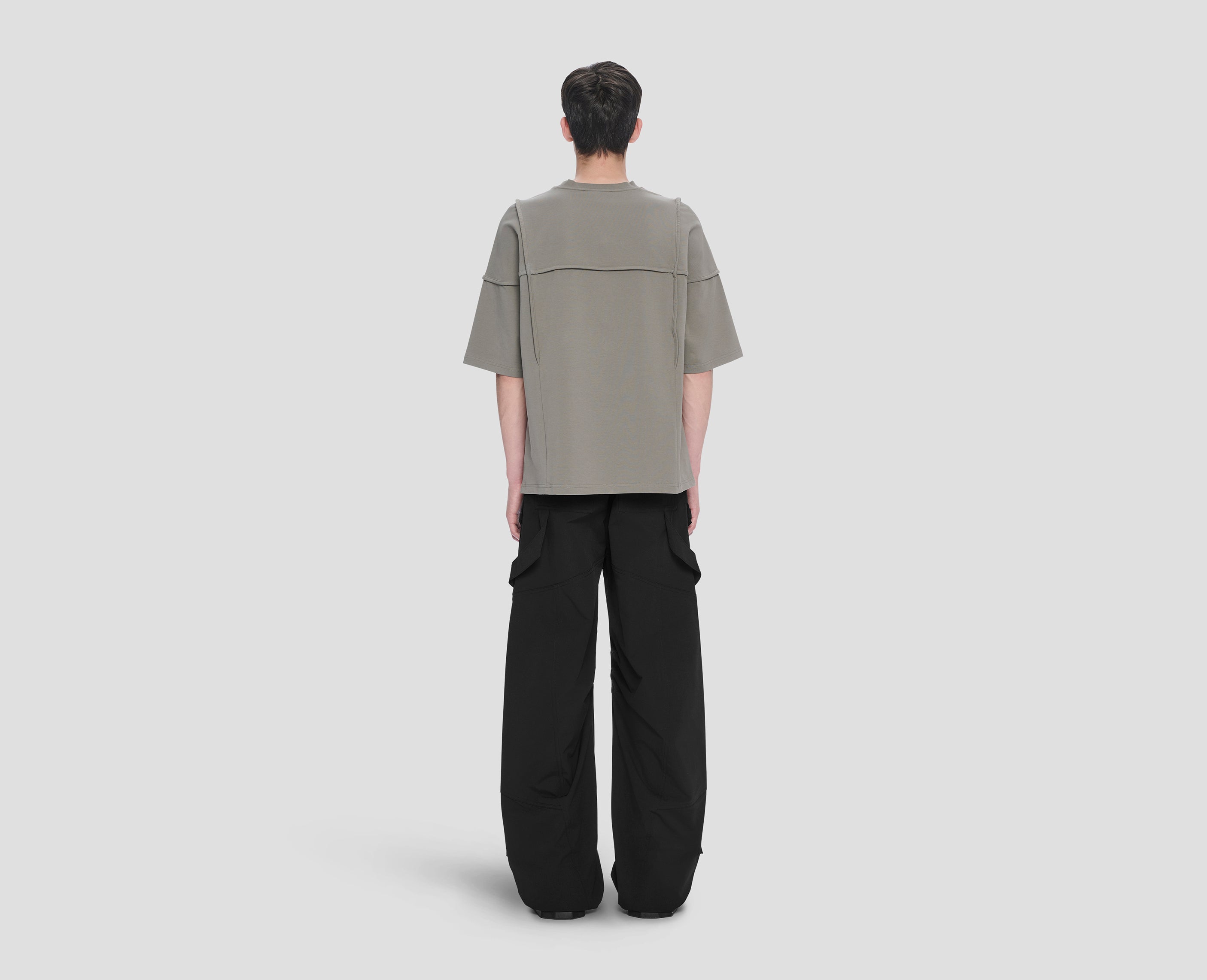 HE, product: NOSTRA T-SHIRT (Fig. 4)