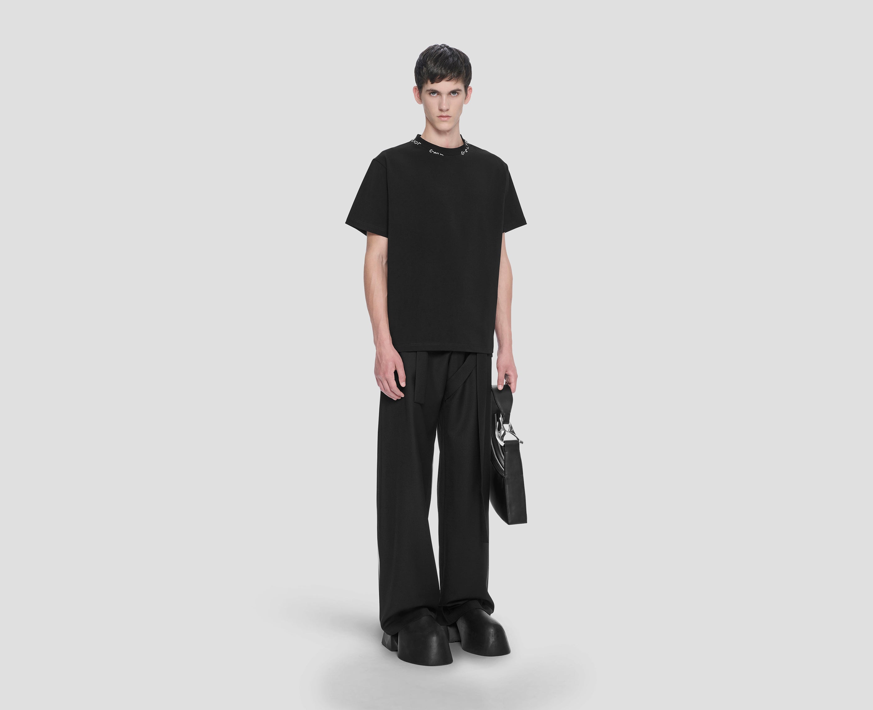 HE, product: CHRONO T-SHIRT (Fig. 3)