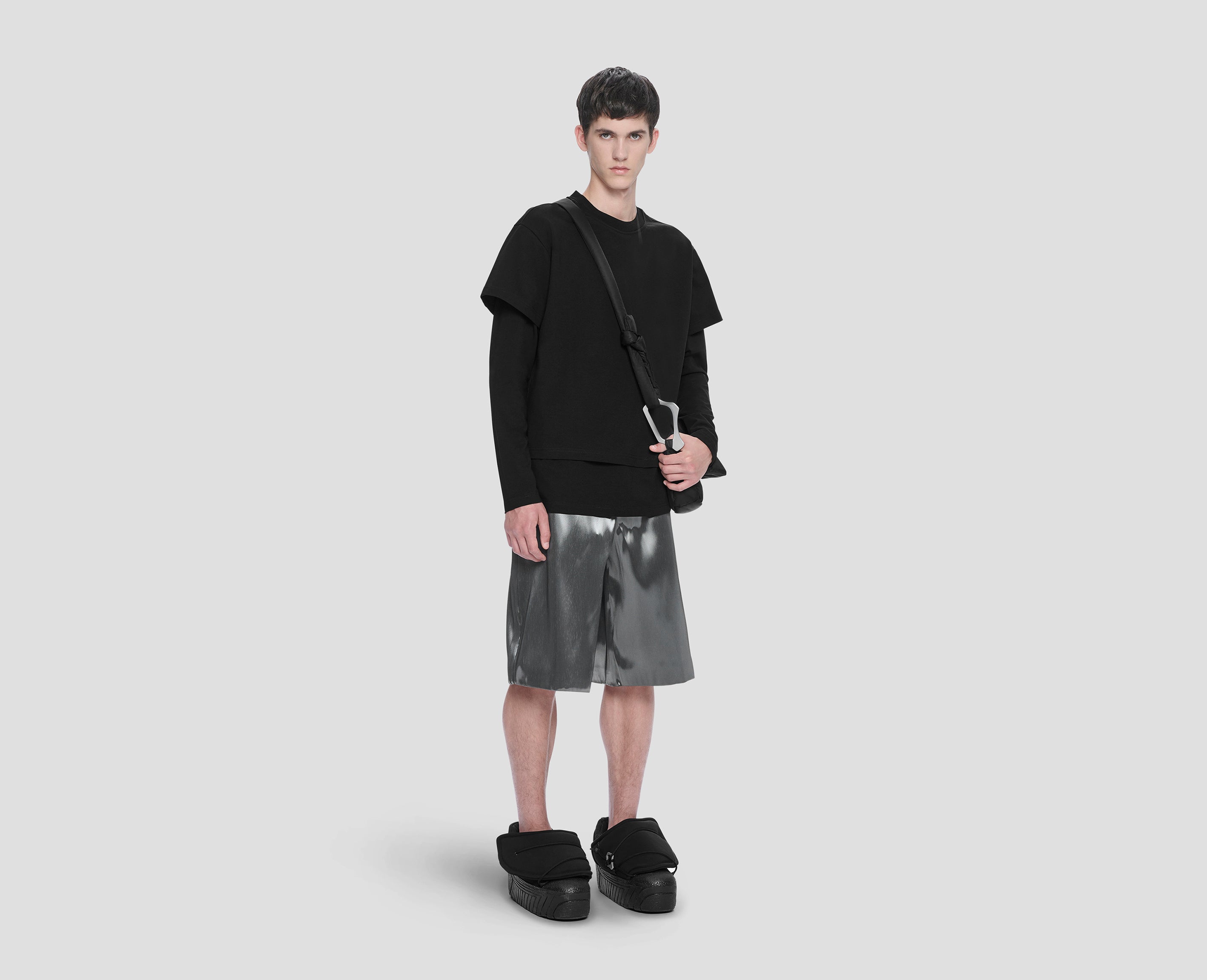 HE, product: LIQUID METAL SHORTS (Fig. 3)
