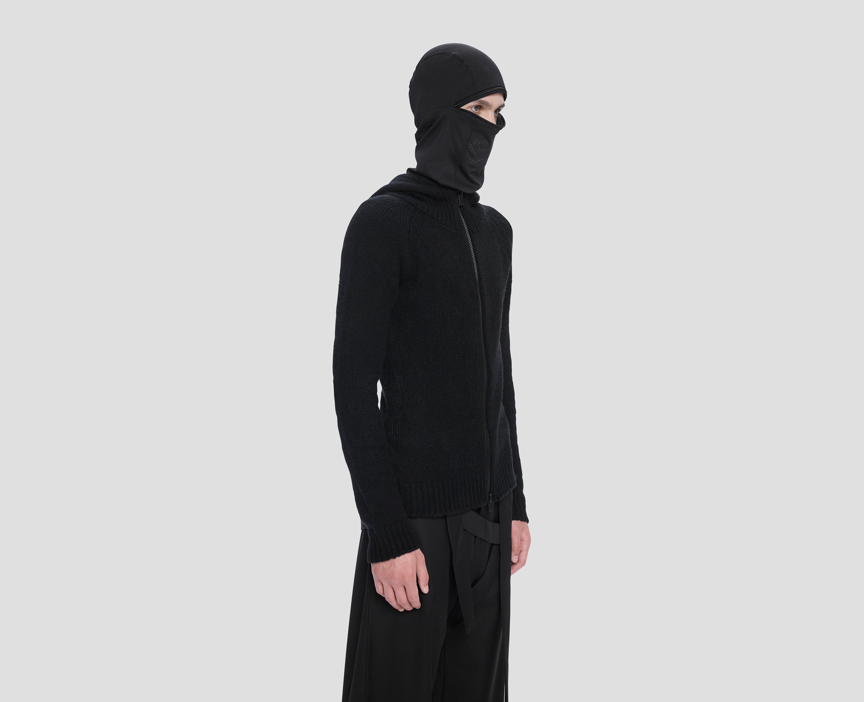 HE, product: VITAL BALACLAVA (Fig. 2)
