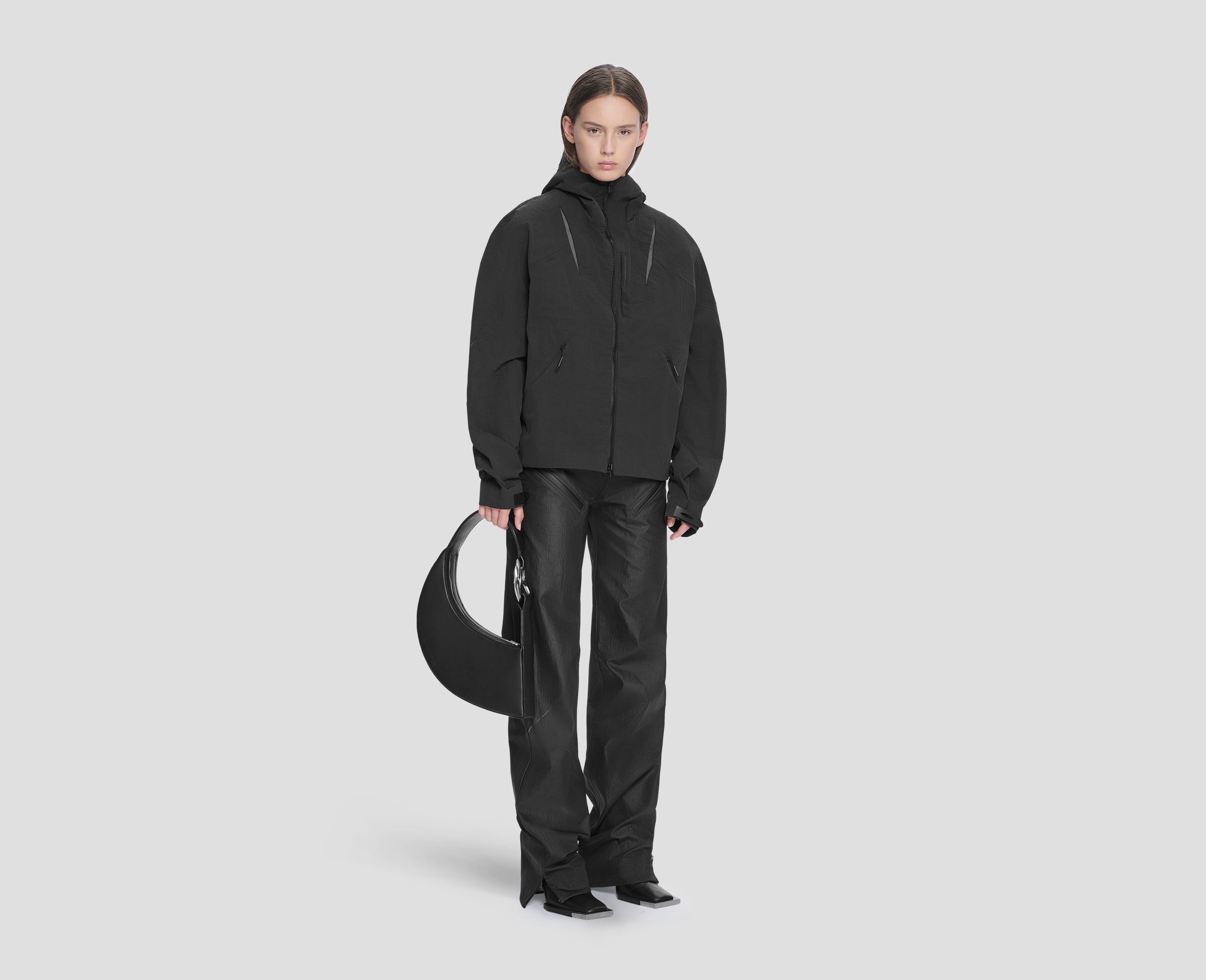 HE, product: RESILIENCE TECHNICAL JACKET (Fig. 4)