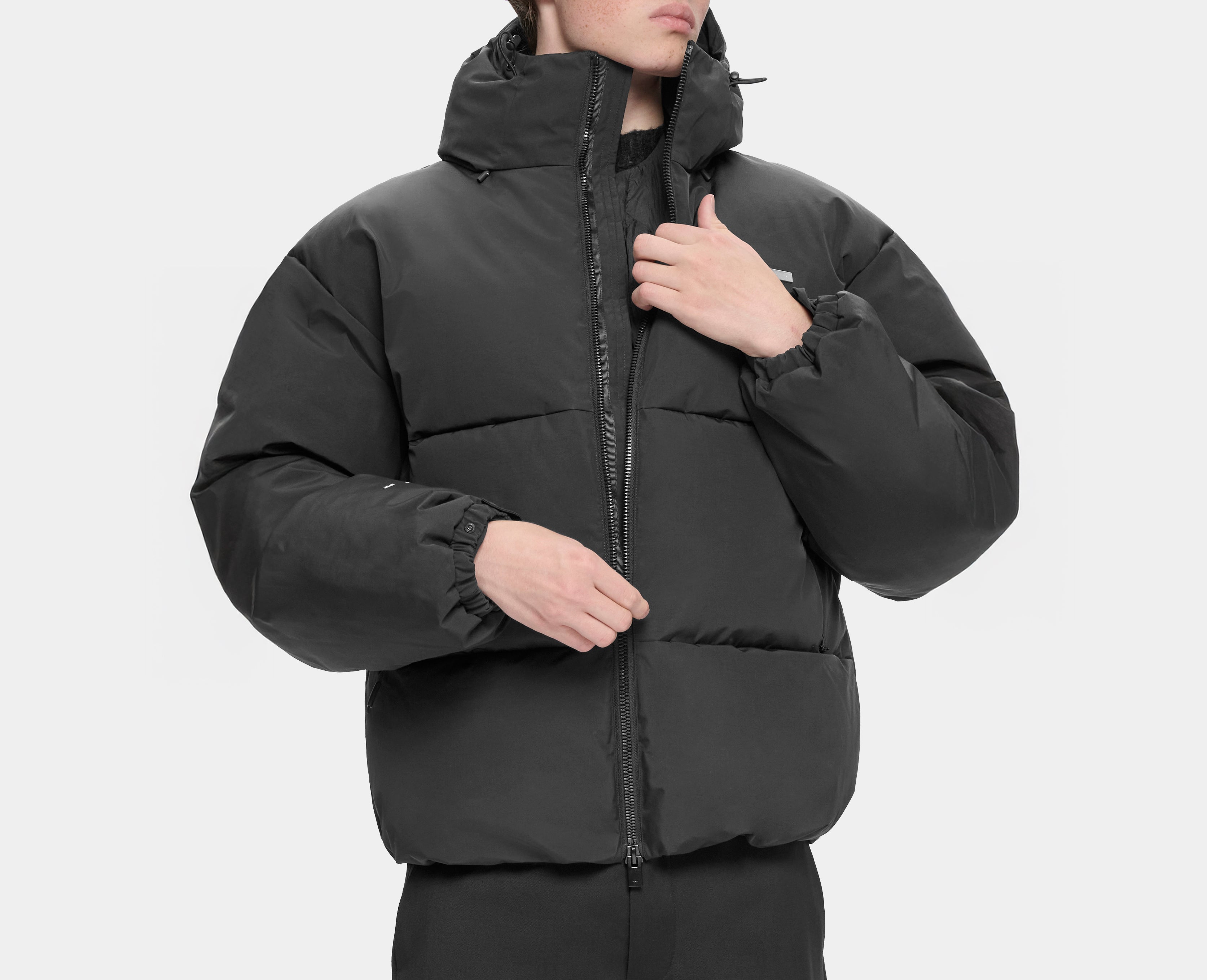 HE, product: VELUM DOWN JACKET (Fig. 9)