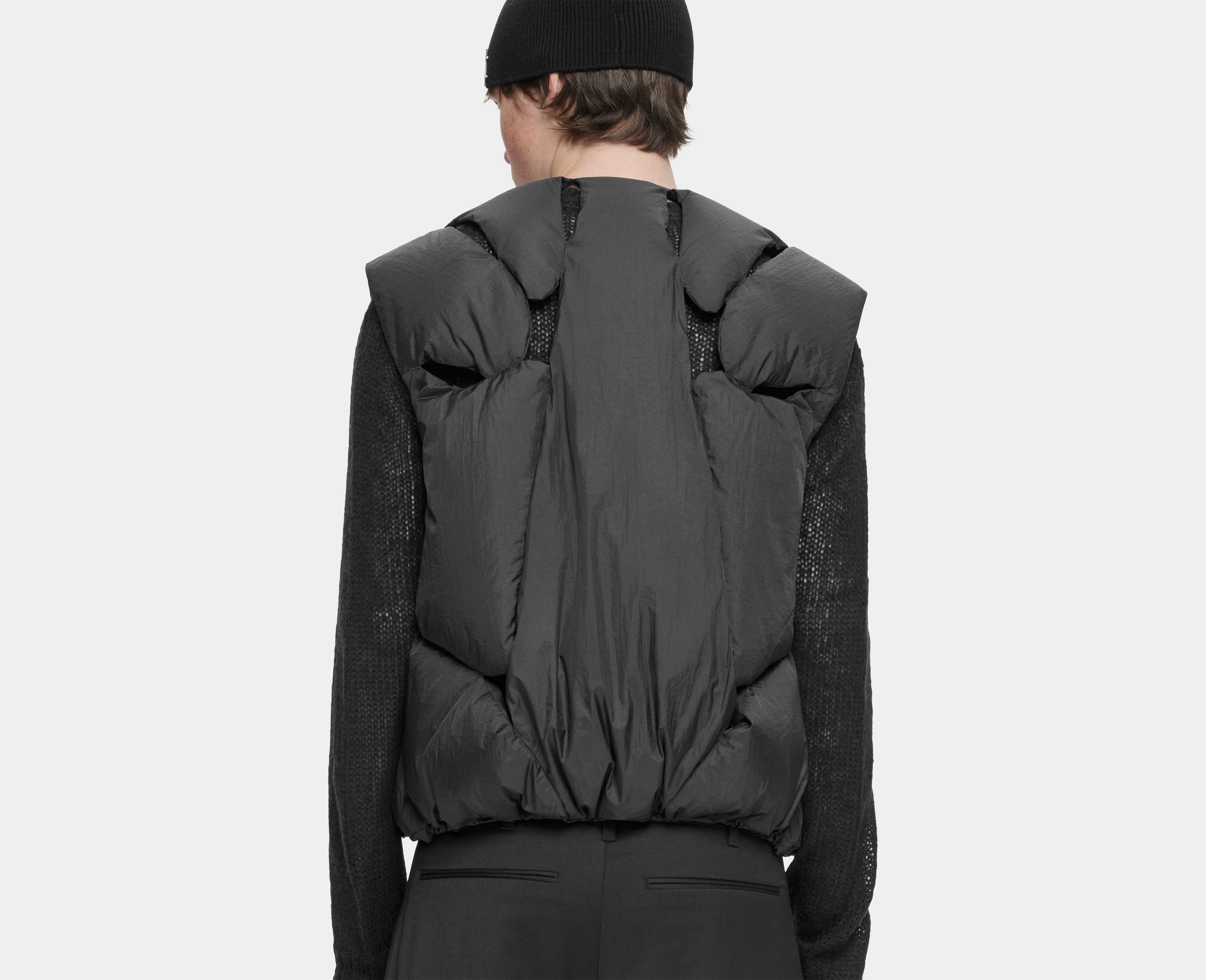 HE, product: SOLSTICE PADDED VEST (Fig. 8)