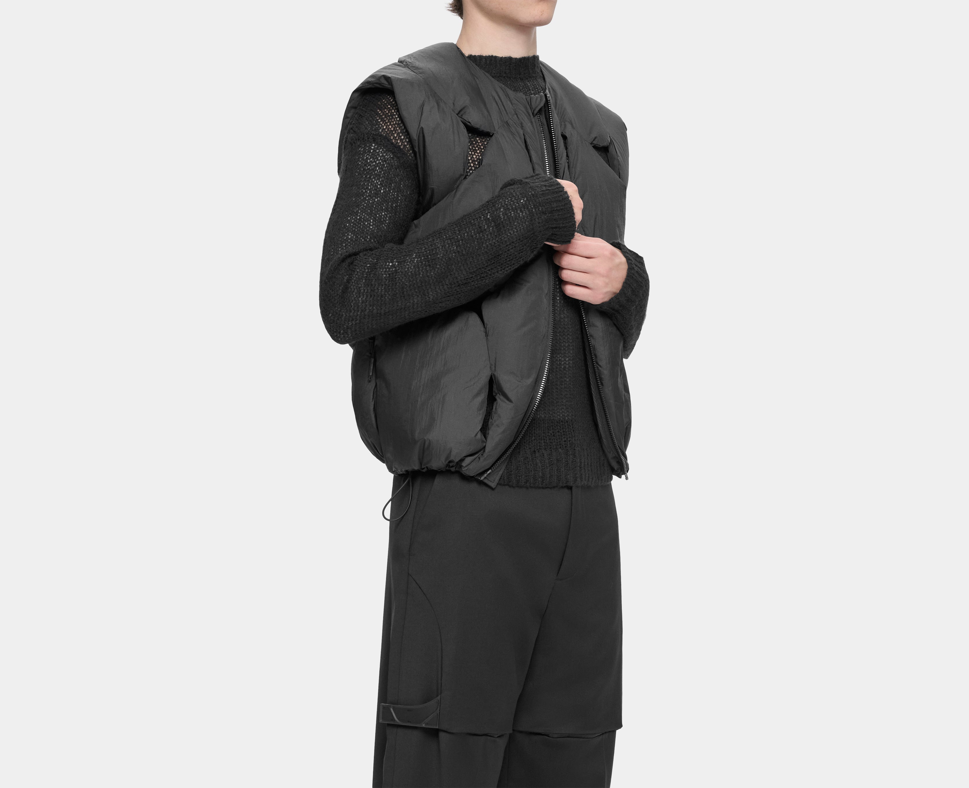 HE, product: SOLSTICE PADDED VEST (Fig. 9)