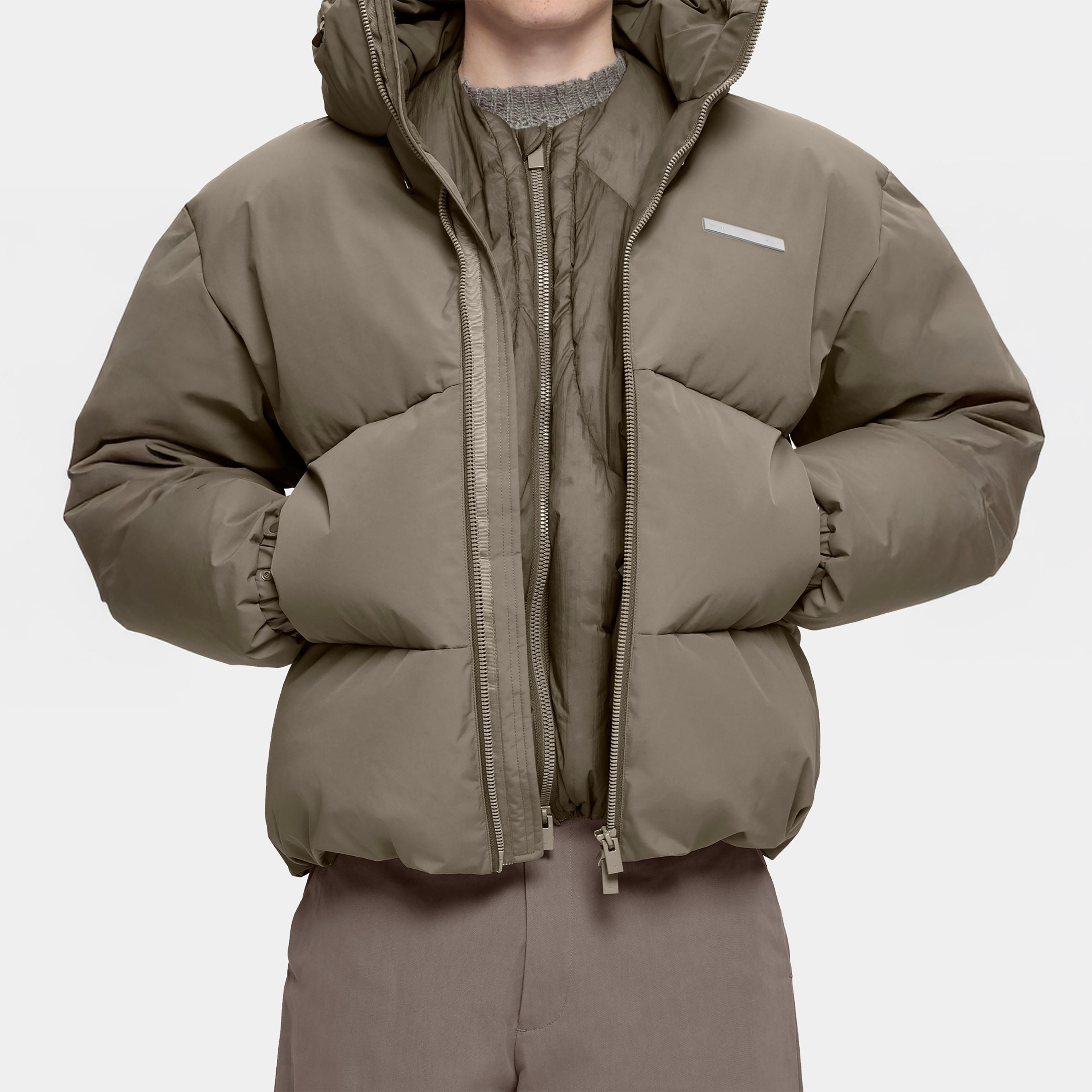 HE, product: VELUM DOWN JACKET (Fig. 9)