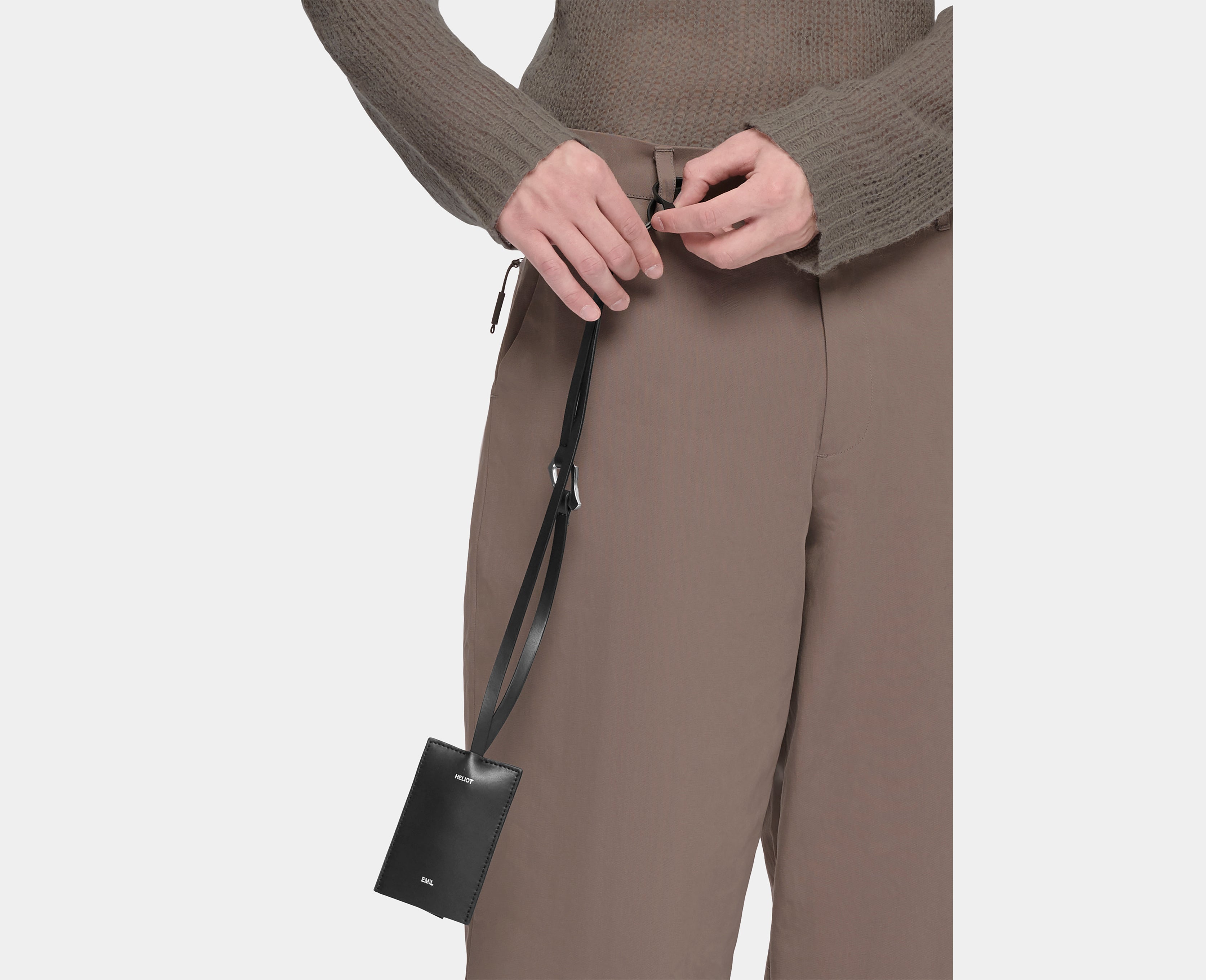 HE, product: VITRAE KEYCHAIN (Fig. 6)