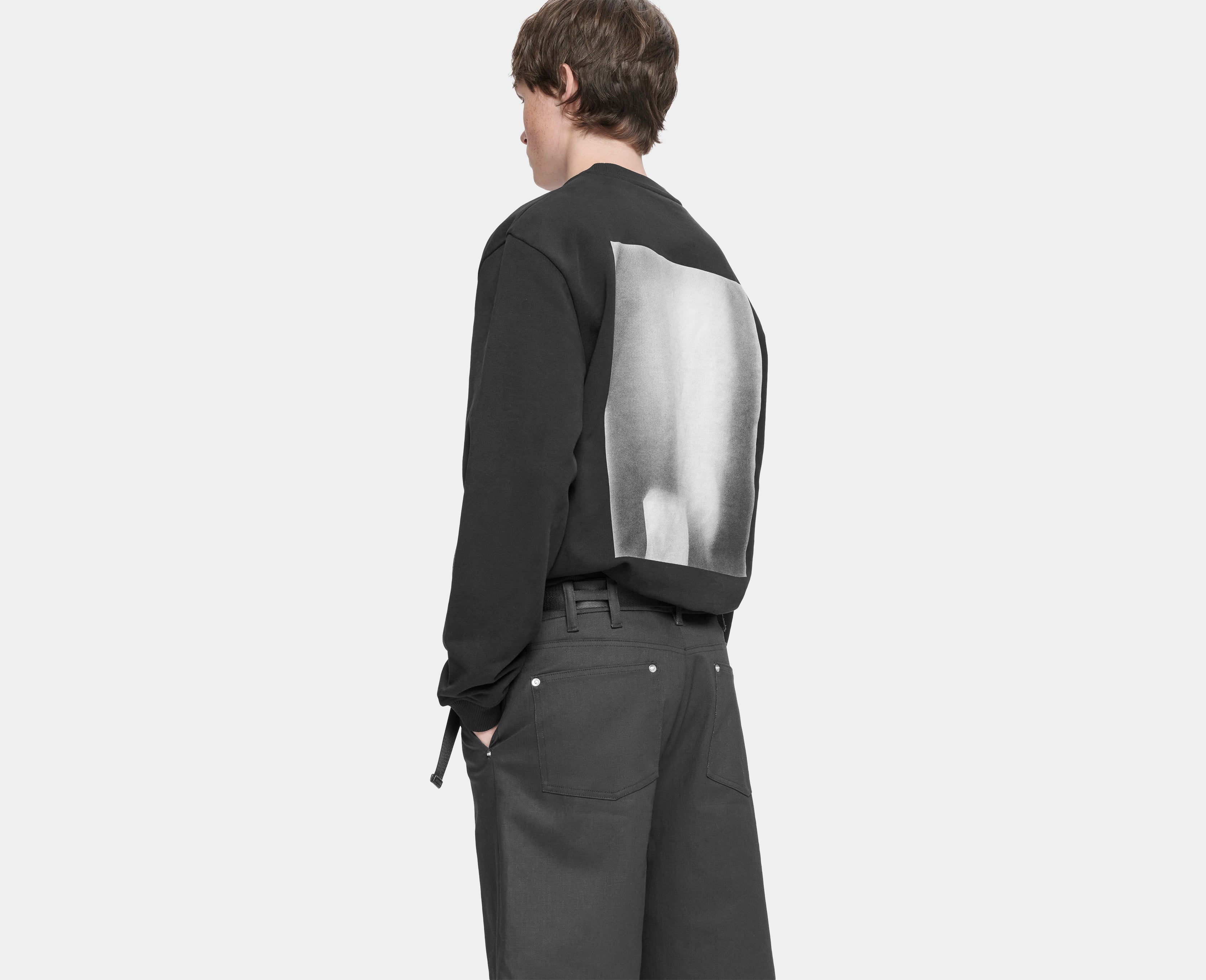 HE, product: PHOTON SWEATSHIRT (Fig. 5)