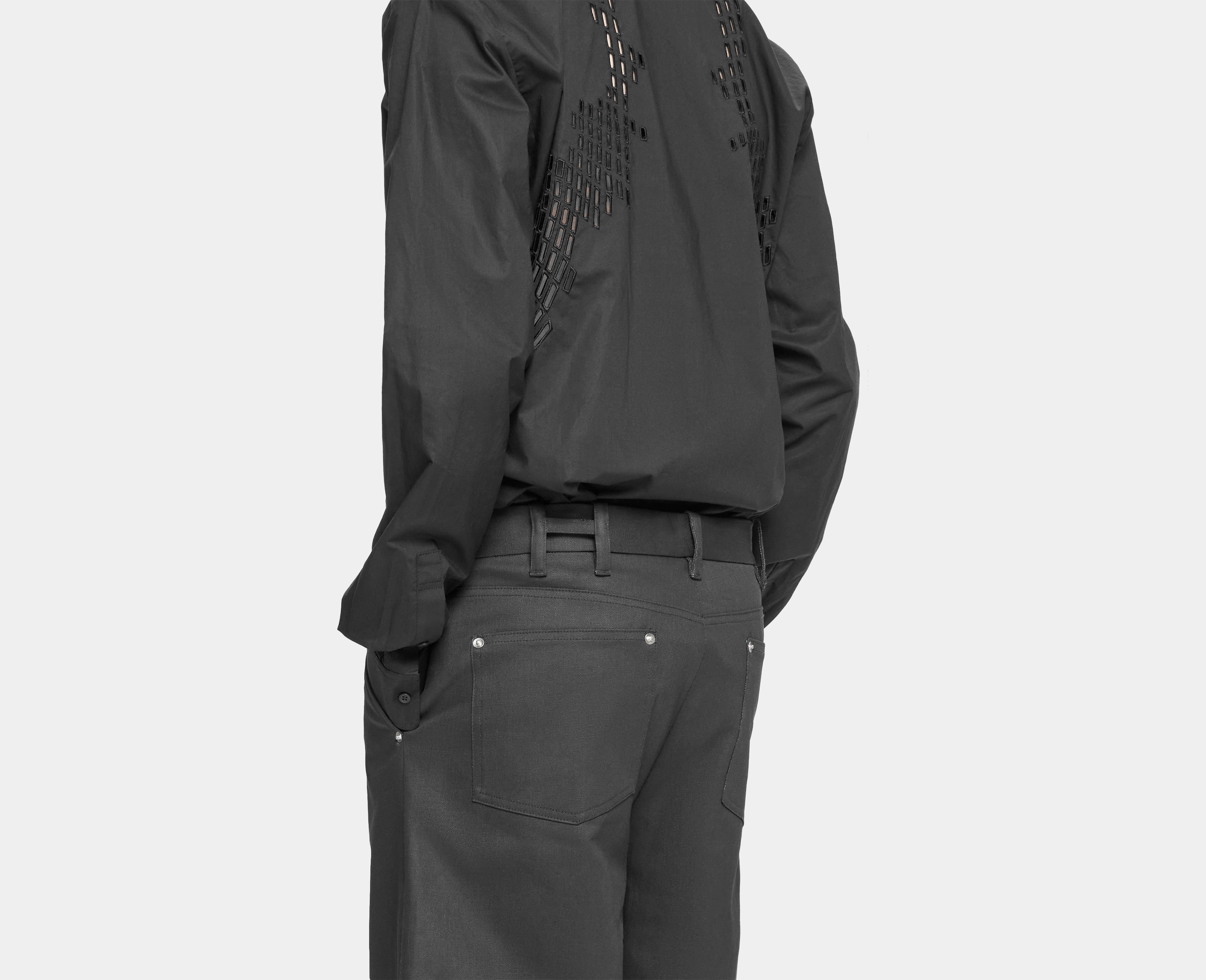 HE, product: HALOS SHIRT (Fig. 5)