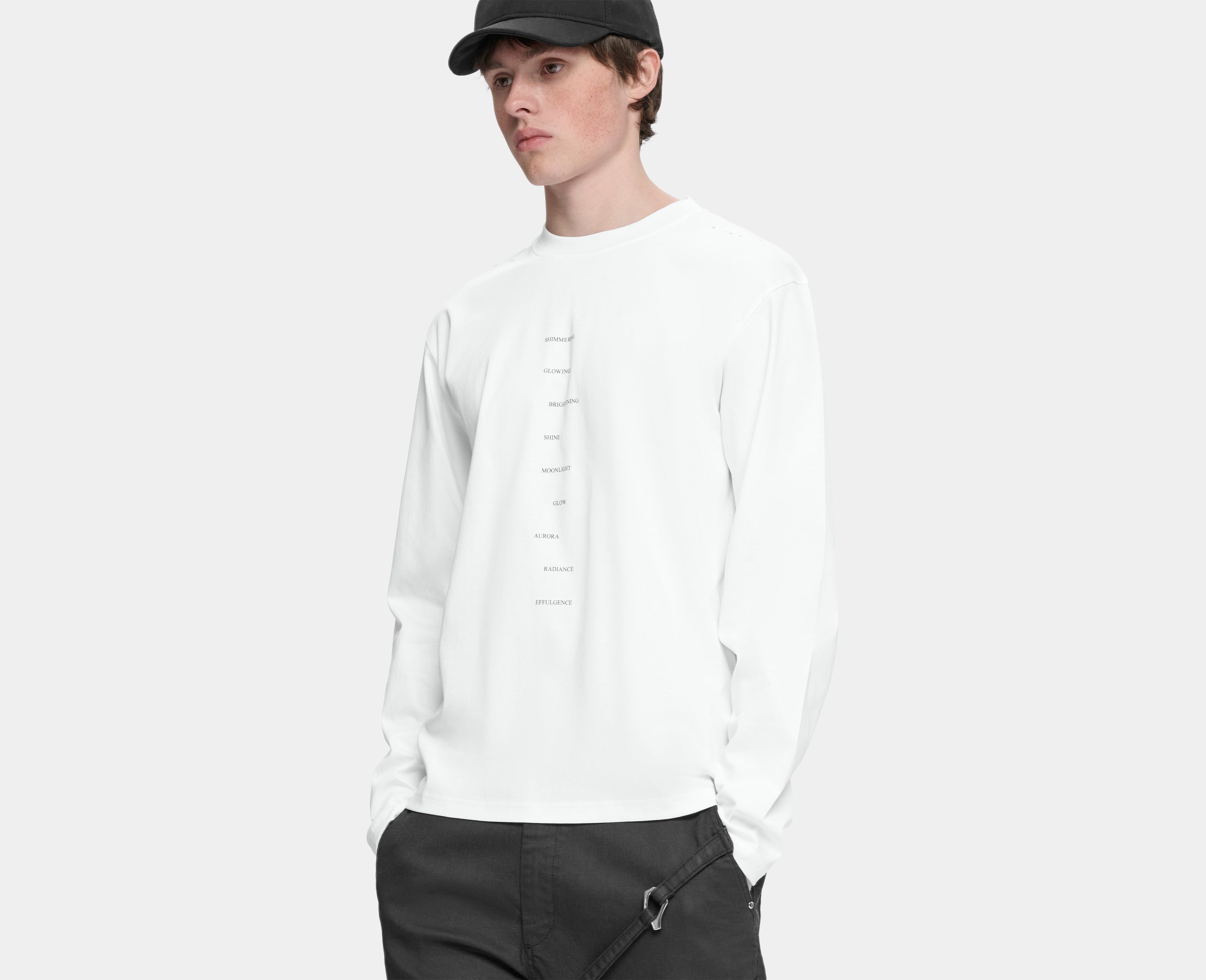 HE, product: EFFULGENCE LS T-SHIRT (Fig. 7)